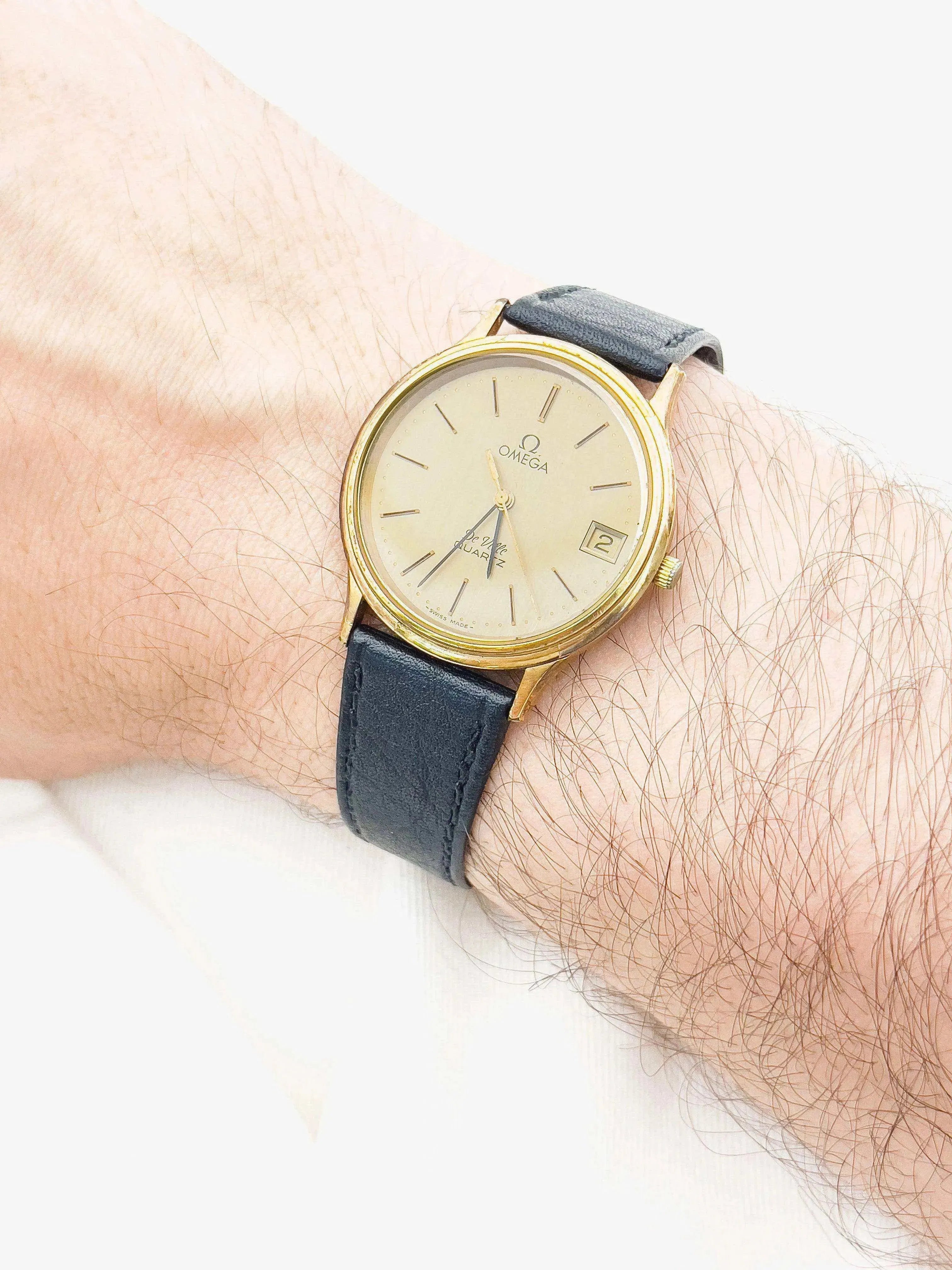 Omega - De Ville Gold Circle Date - 1980 - Atelier Victor Paris - Vintage Watch Shop Dubai