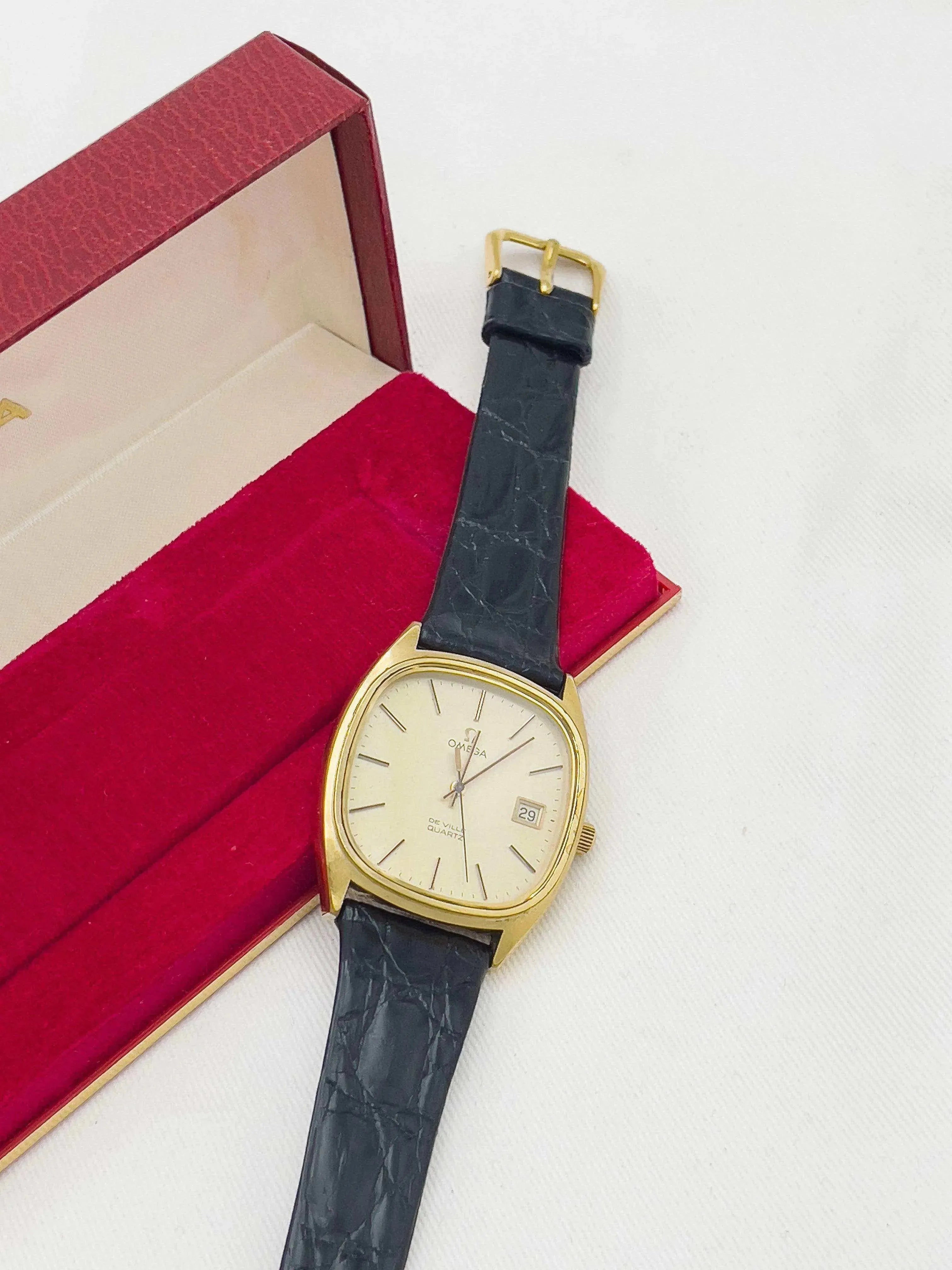 Omega - De Ville Gold date - 1976 - Atelier Victor Paris - Vintage Watch Shop Dubai