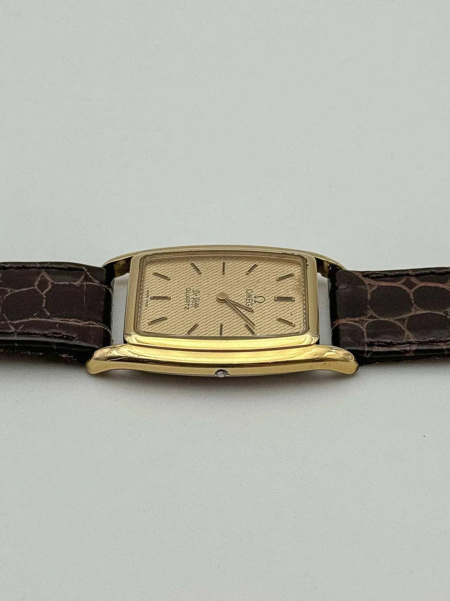 Omega - De Ville Gold Special Lugs - 1970's - Atelier Victor Paris - Vintage Watch Shop Dubai