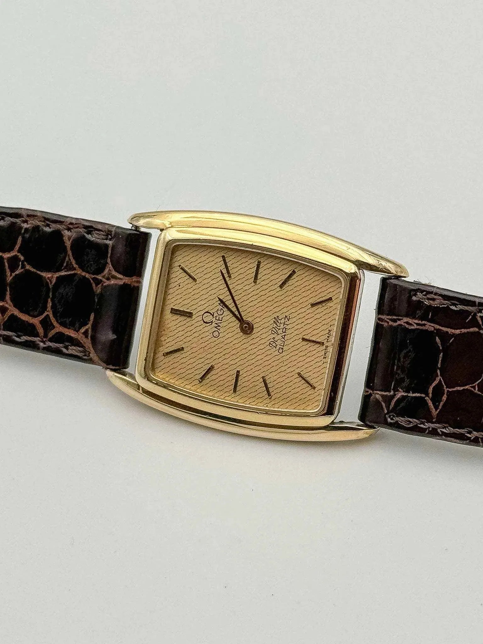 Omega - De Ville Gold Special Lugs - 1970's - Atelier Victor Paris - Vintage Watch Shop Dubai