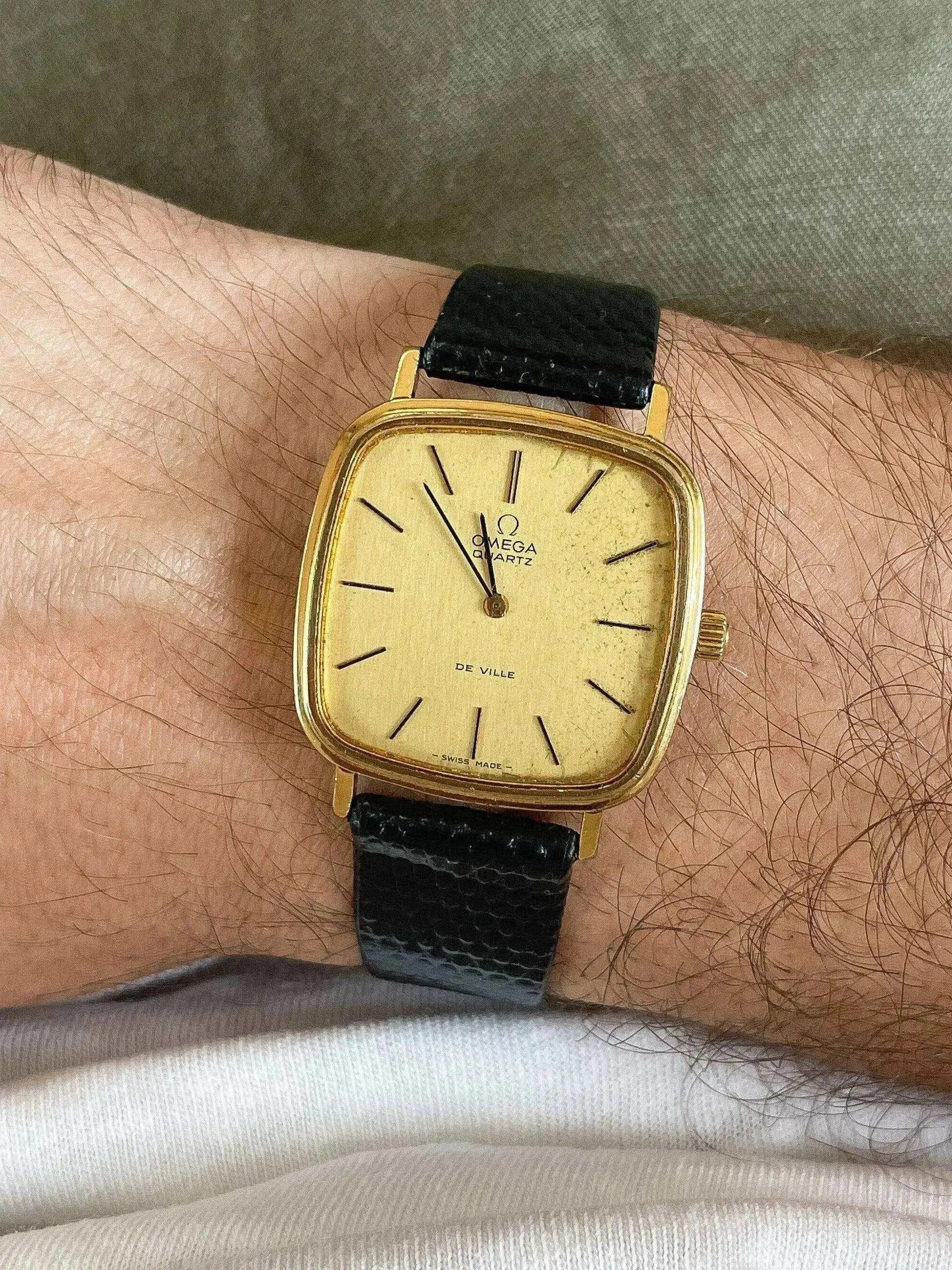 Omega - De Ville Gold Square Patina Quartz - 1977 - Atelier Victor - Vintage  Shop
