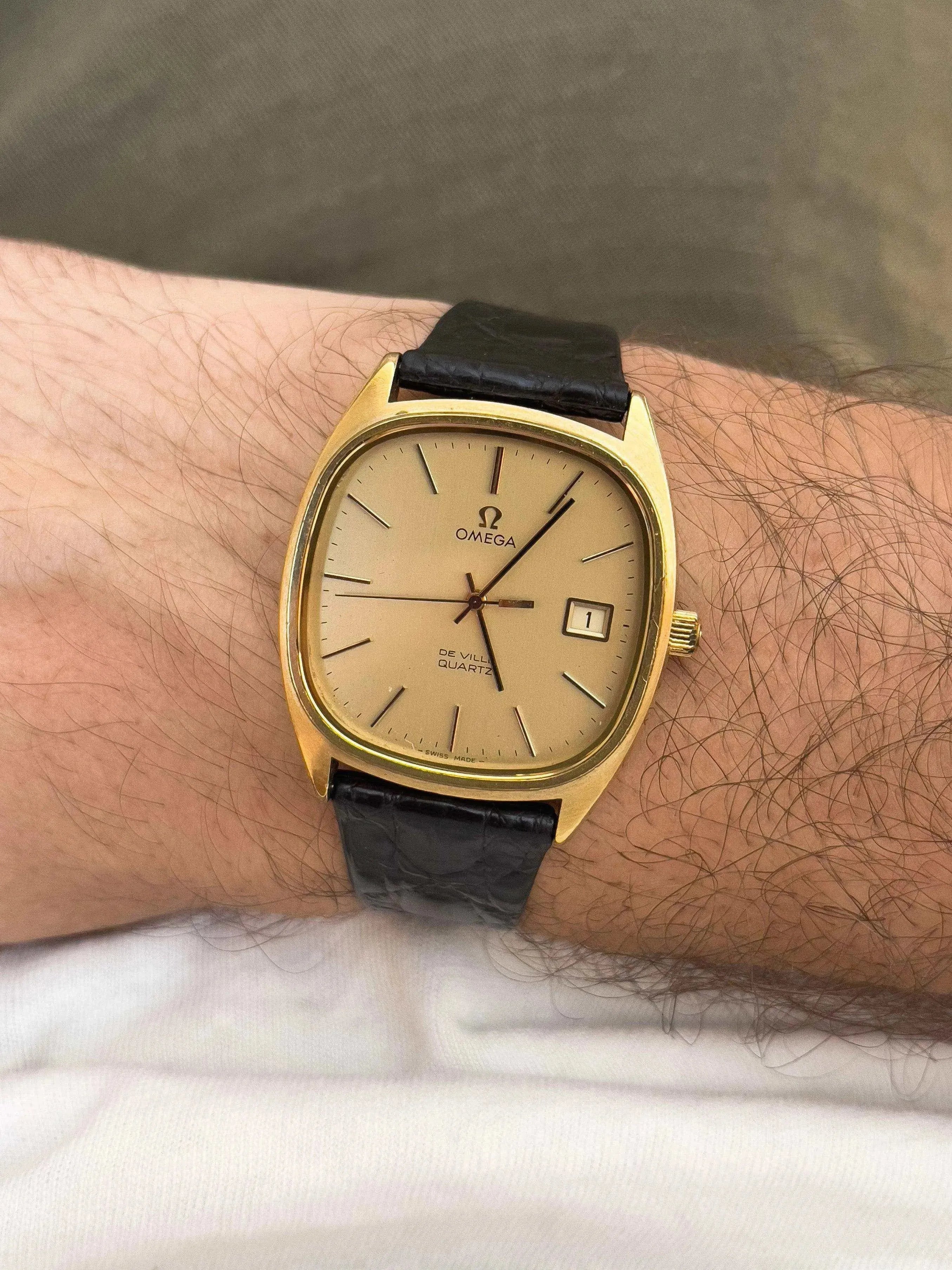 Omega - De Ville Gold w/ box - 1976 - Atelier Victor Paris - Vintage Watch Shop Dubai