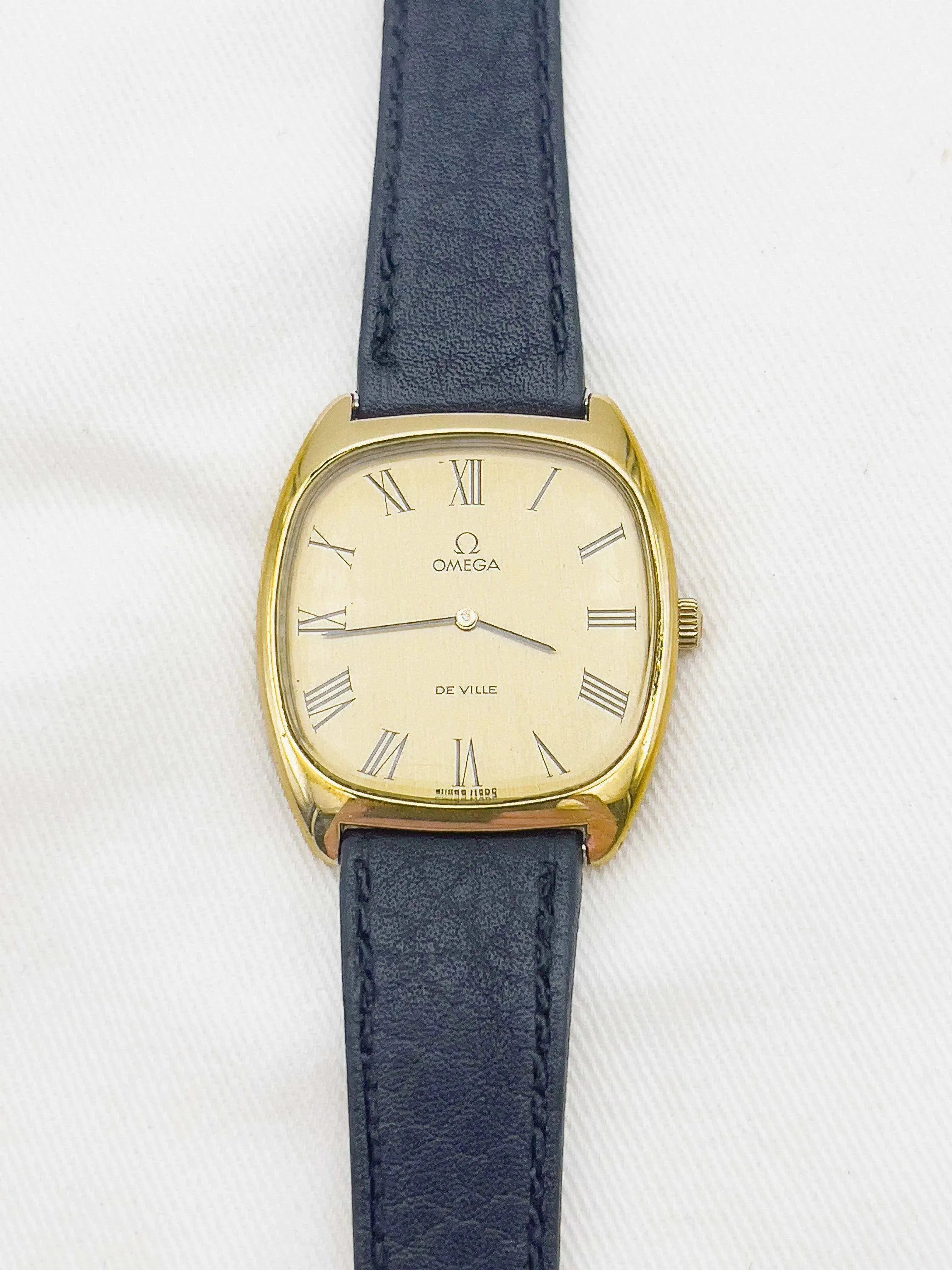 Omega - De Ville Index Romain Gold - 1975 - Atelier Victor Paris - Vintage Watch Shop Dubai