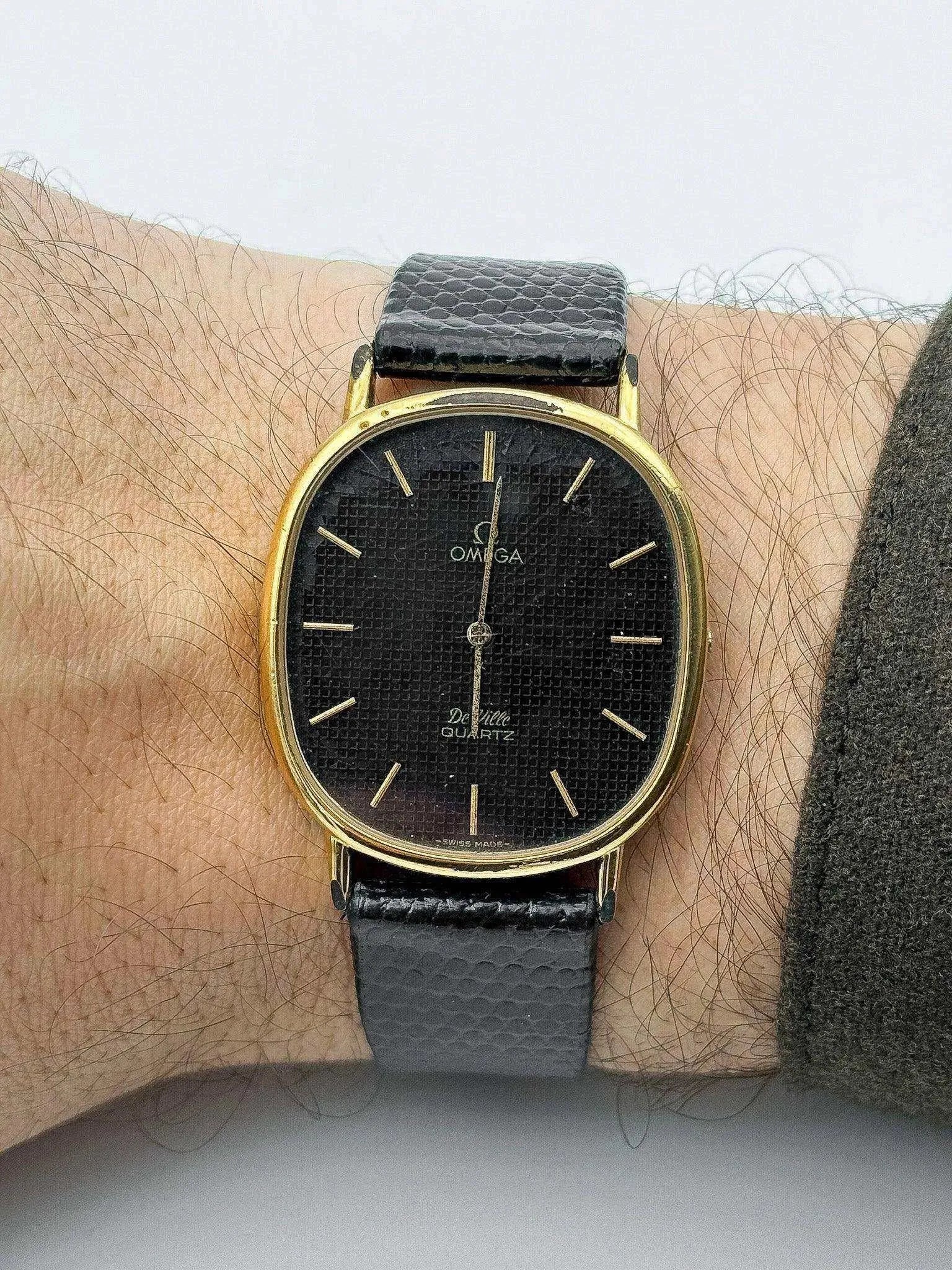 Omega - De Ville Noir Tapissée Spider - 1979 - Atelier Victor Paris - Vintage Watch Shop Dubai