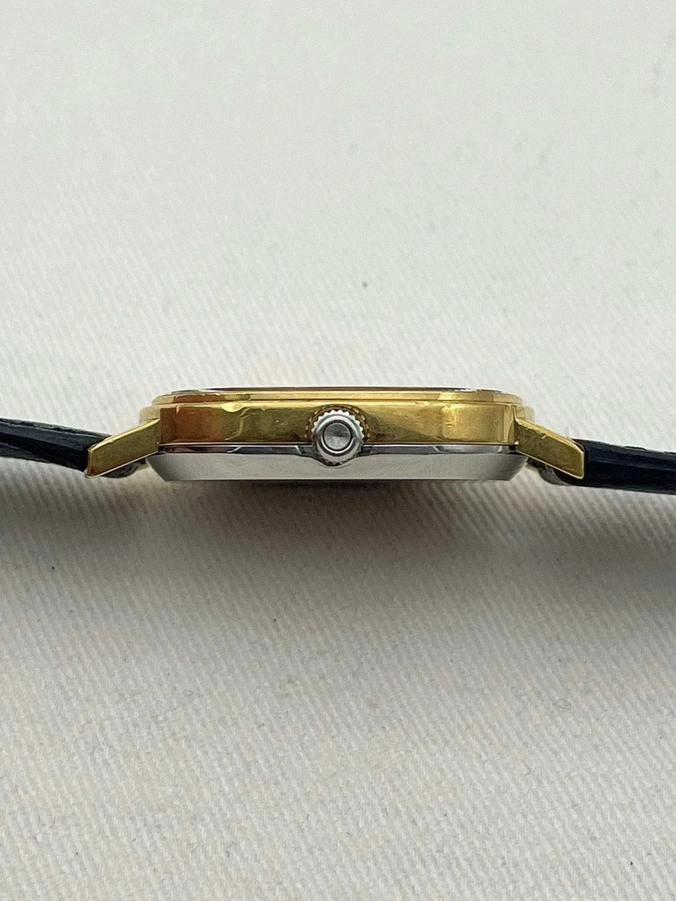 Omega - De Ville Oval Gold Quartz - 1977 - Atelier Victor