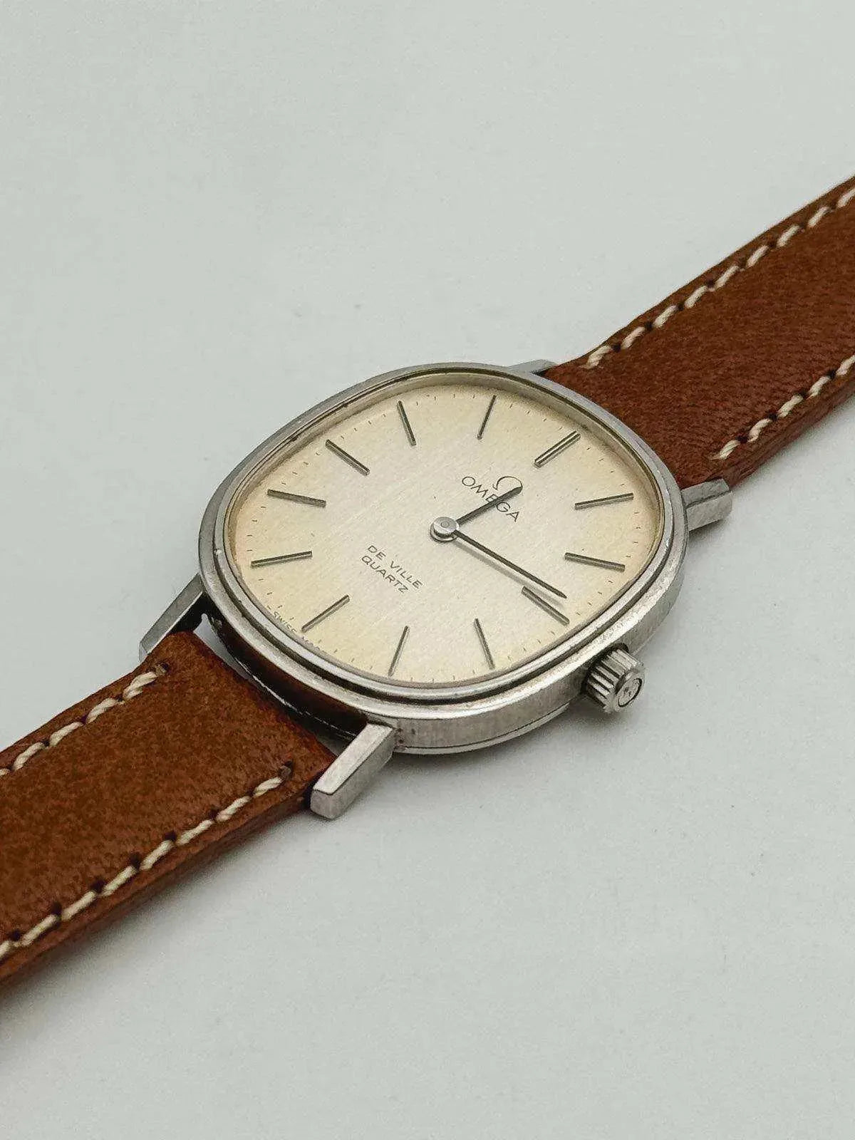 Omega - De Ville Ovale Champagne - 1970s - Atelier Victor - Vintage  Shop