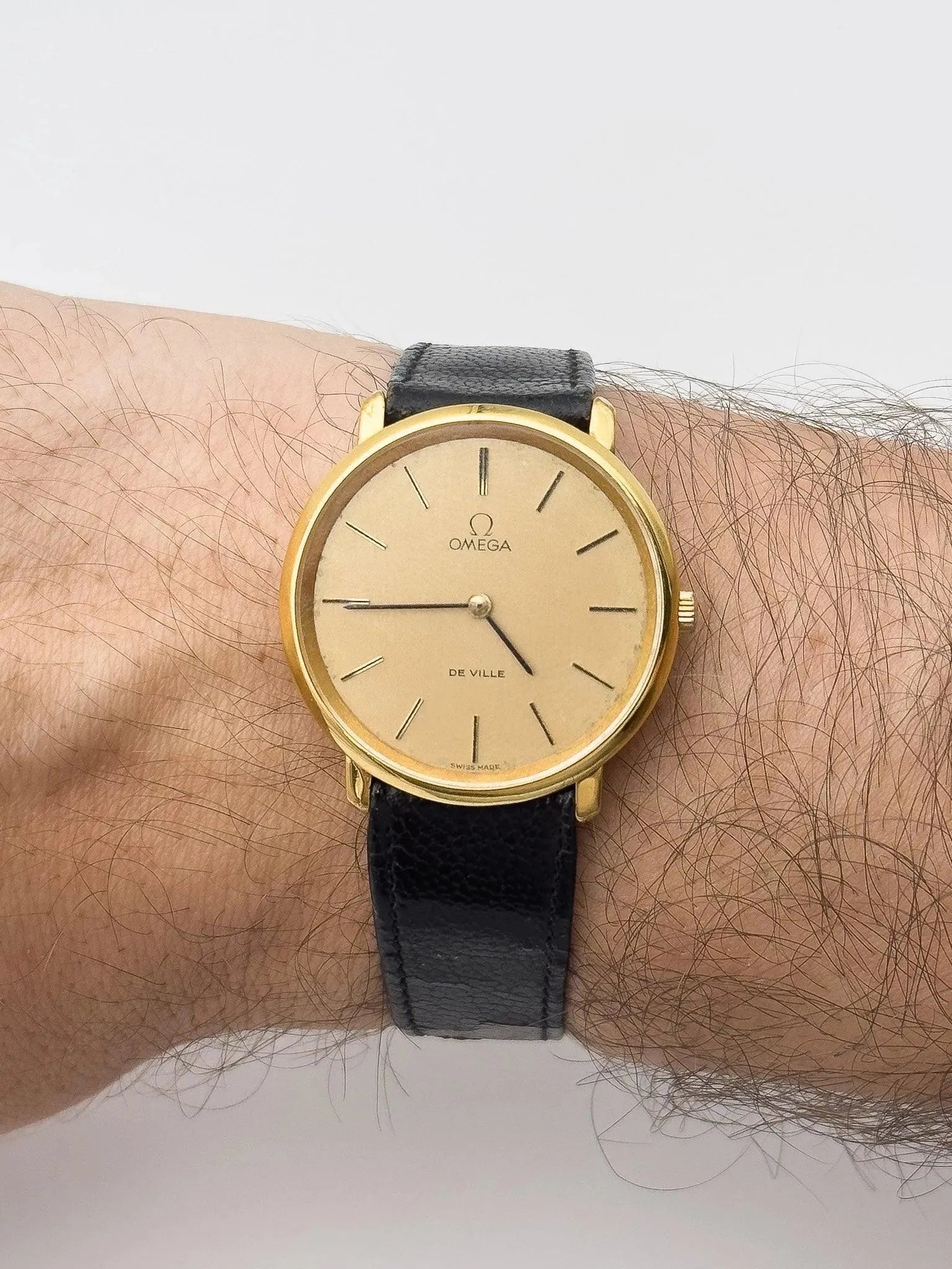 Omega - De Ville Plaqué or circle - 1973 - Atelier Victor Paris - Vintage Watch Shop Dubai