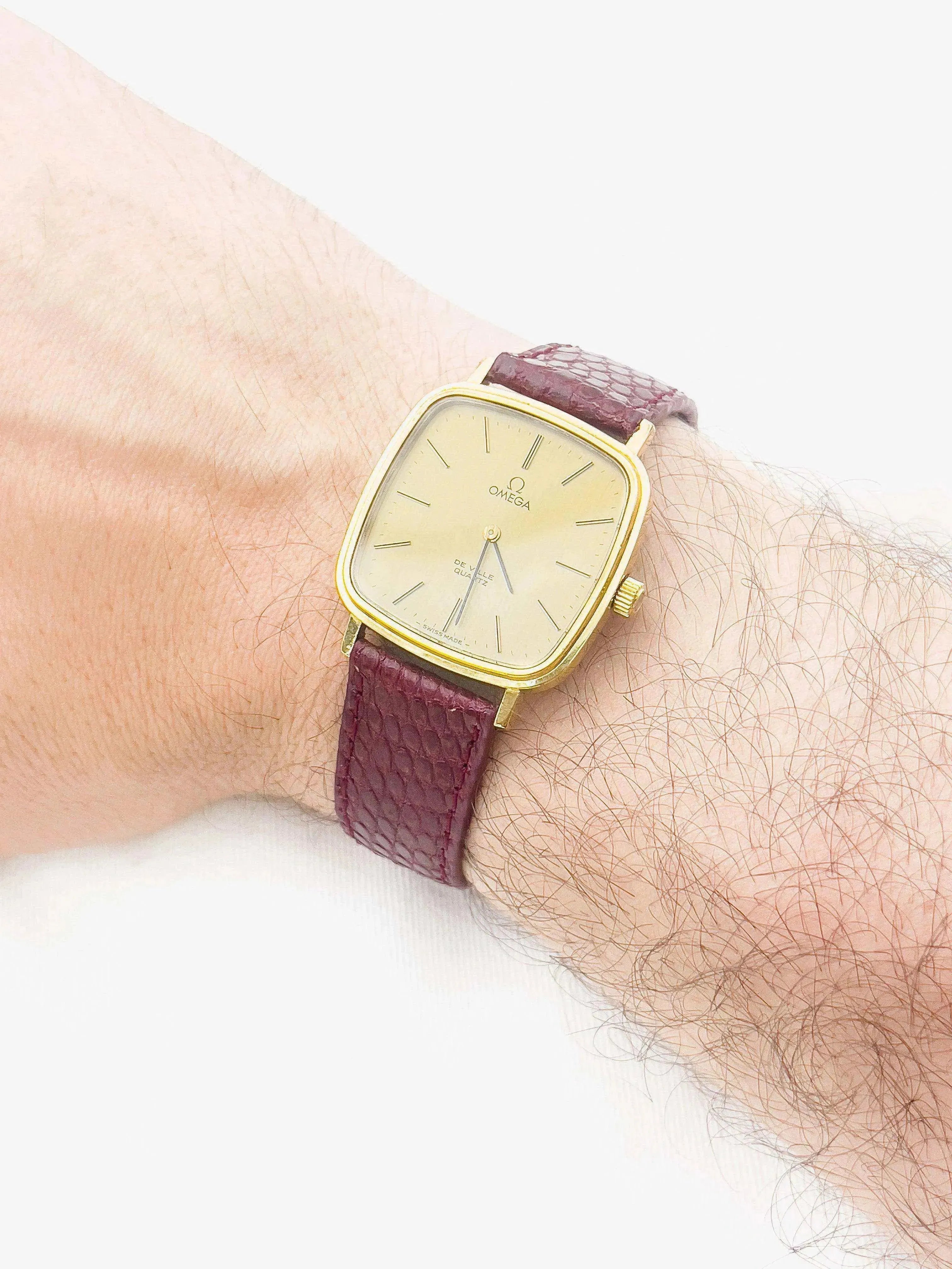 Omega - De Ville Quartz Plaqué or Carré - 1978 - Atelier Victor Paris - Vintage Watch Shop Dubai