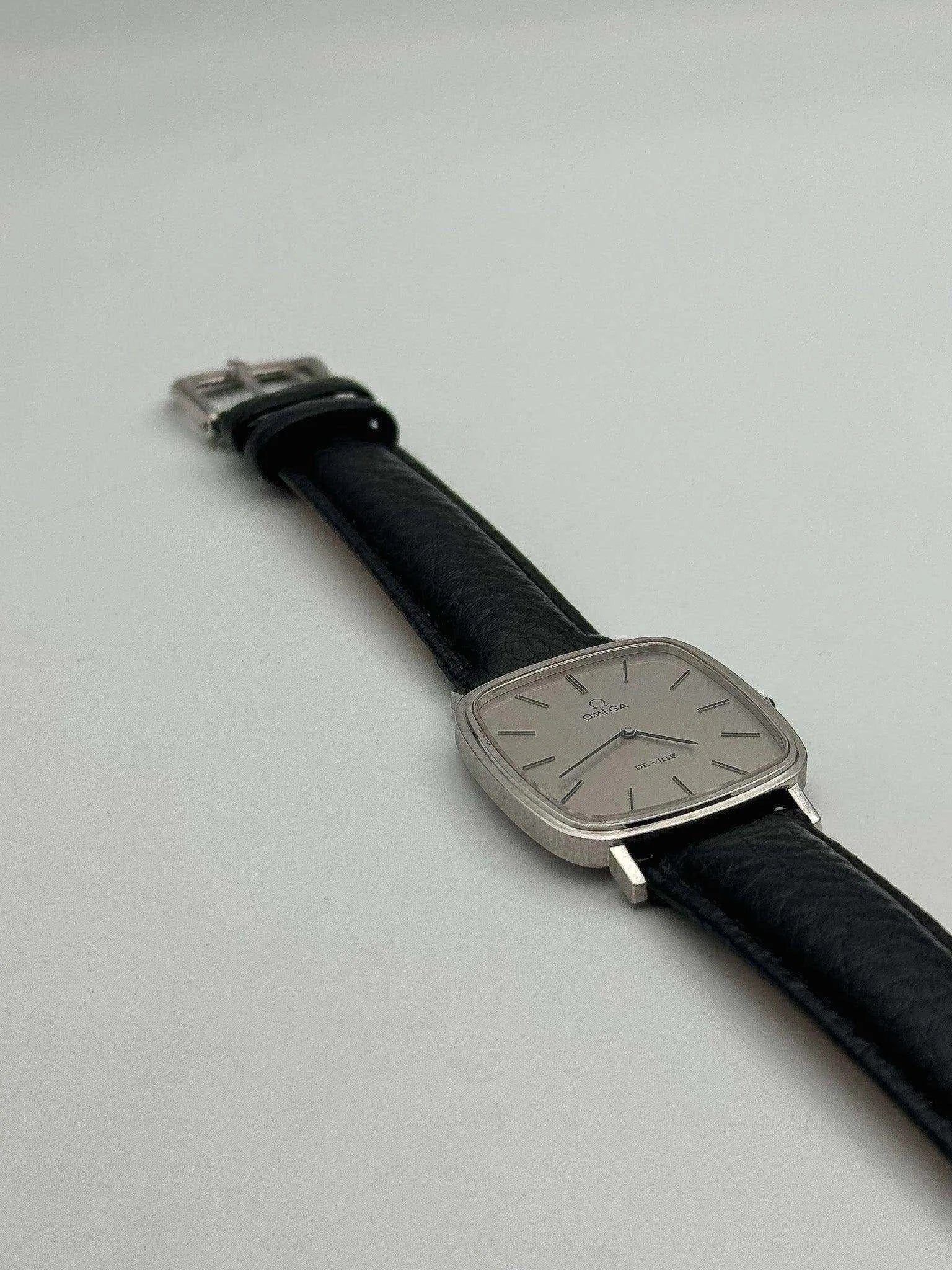 Omega - De Ville Square Cabochon - 1977 - Atelier Victor Paris - Vintage Watch Shop Dubai