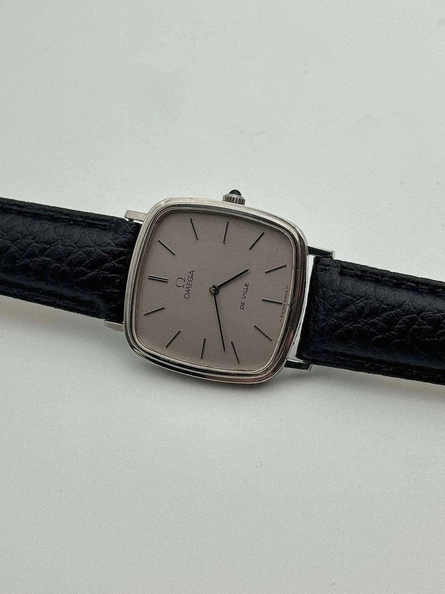 Omega - De Ville Square Cabochon - 1977 - Atelier Victor Paris - Vintage Watch Shop Dubai