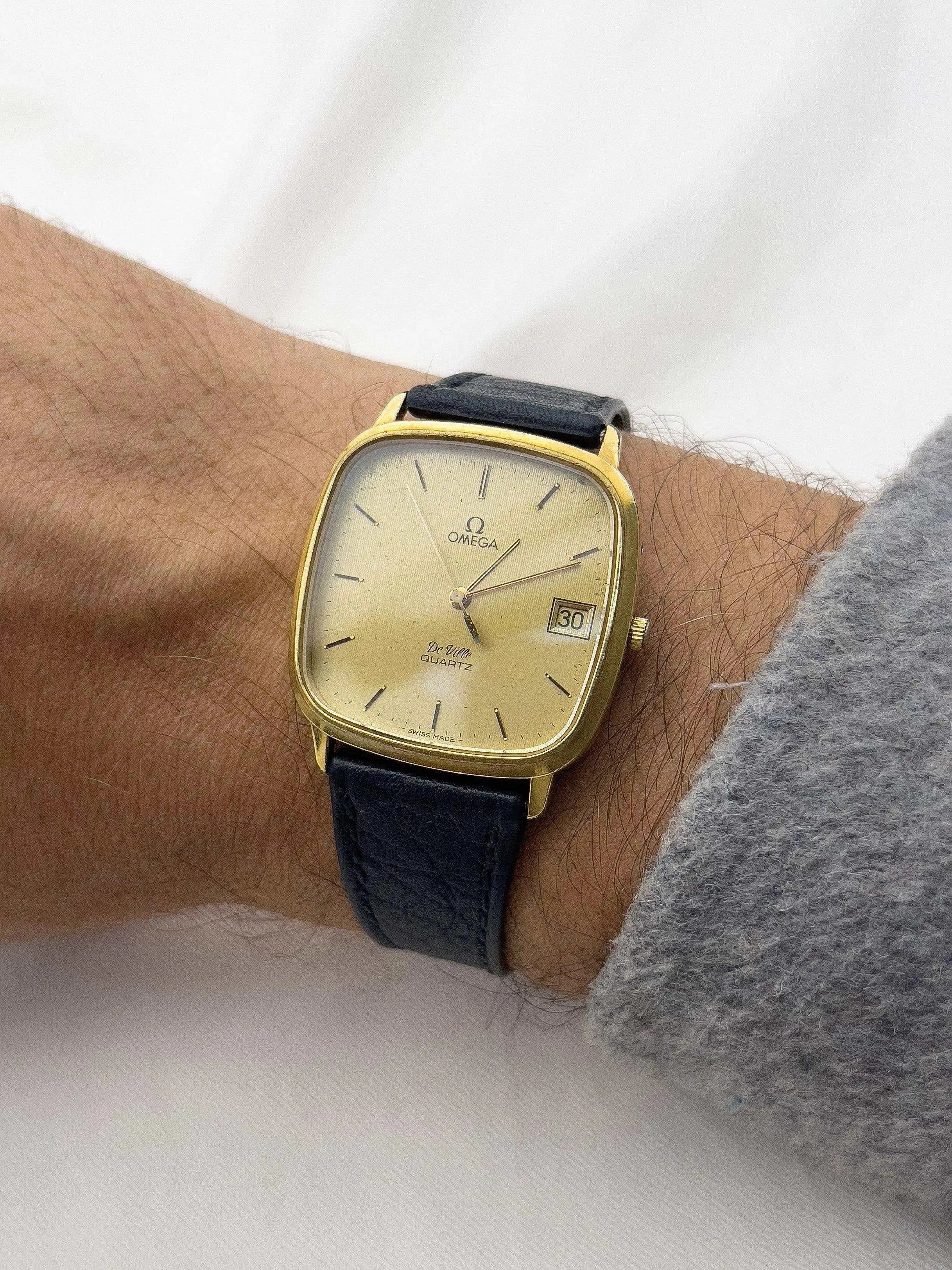 Omega - De Ville Tapissé Gold - 1979 - Atelier Victor Paris - Vintage Watch Shop Dubai