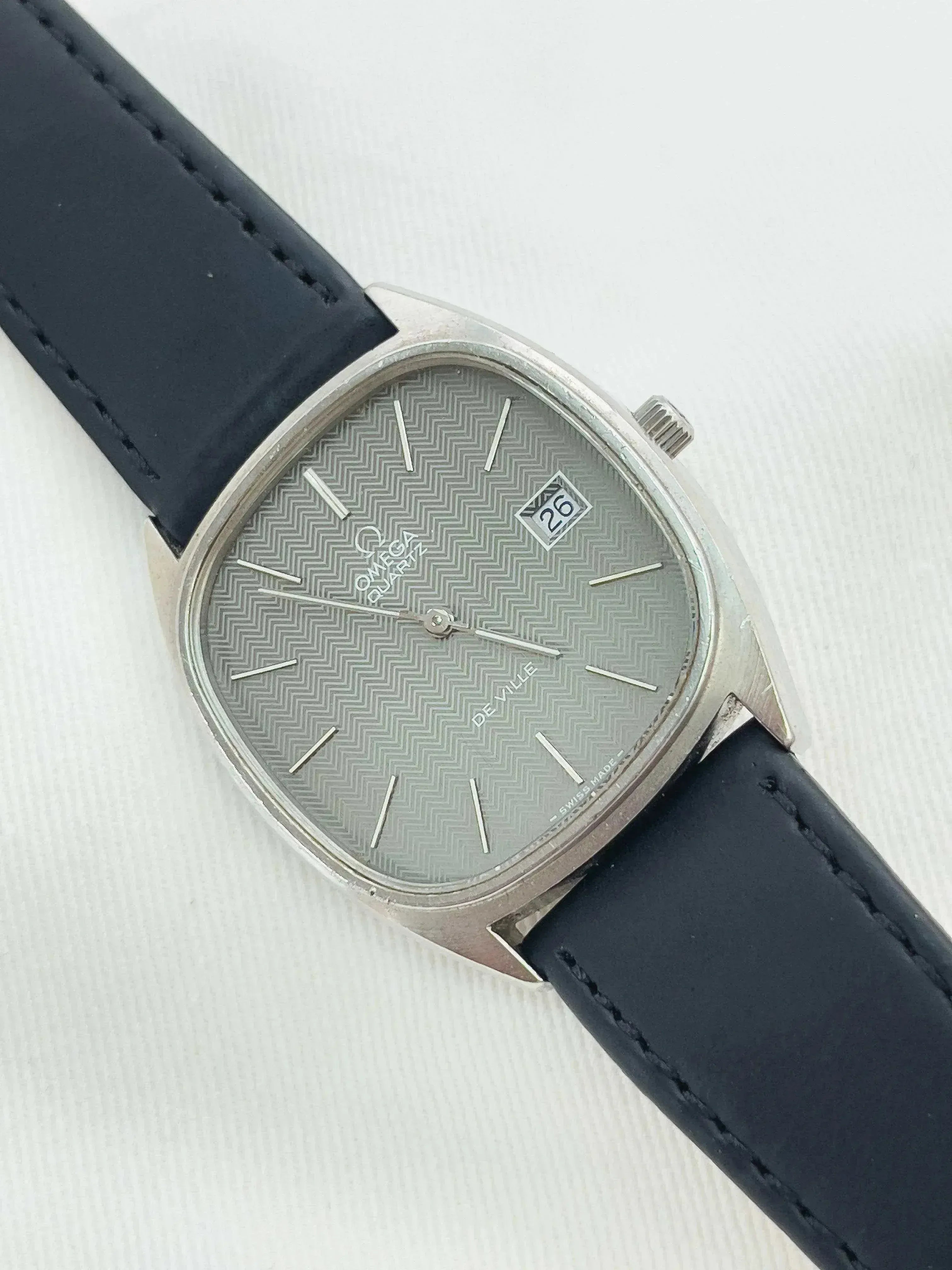 Omega - De Ville Tapissée Noir - 1977 - Atelier Victor