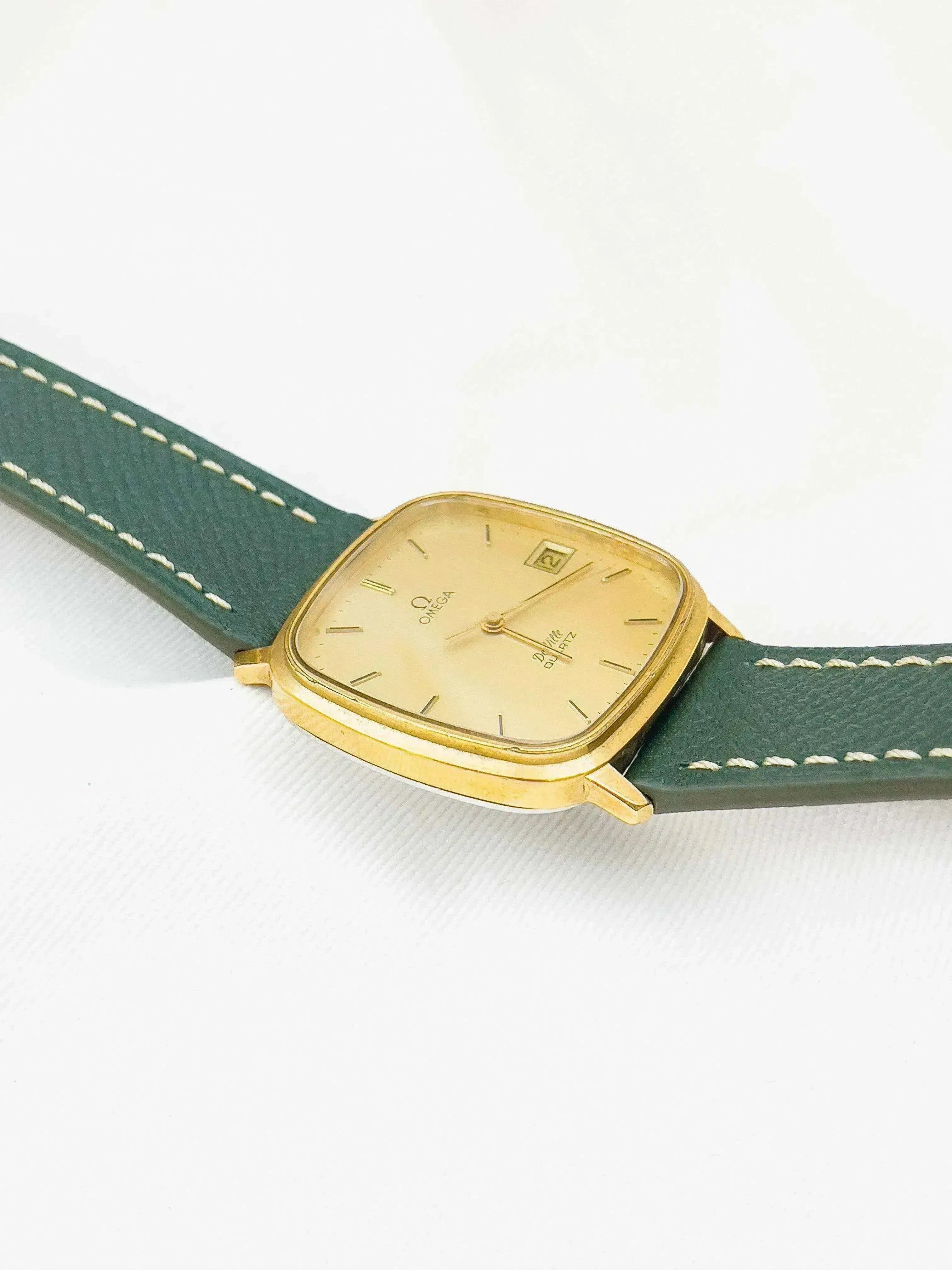 Omega - De Ville Tapissée Tonneau plaqué or - 1980 - Atelier Victor