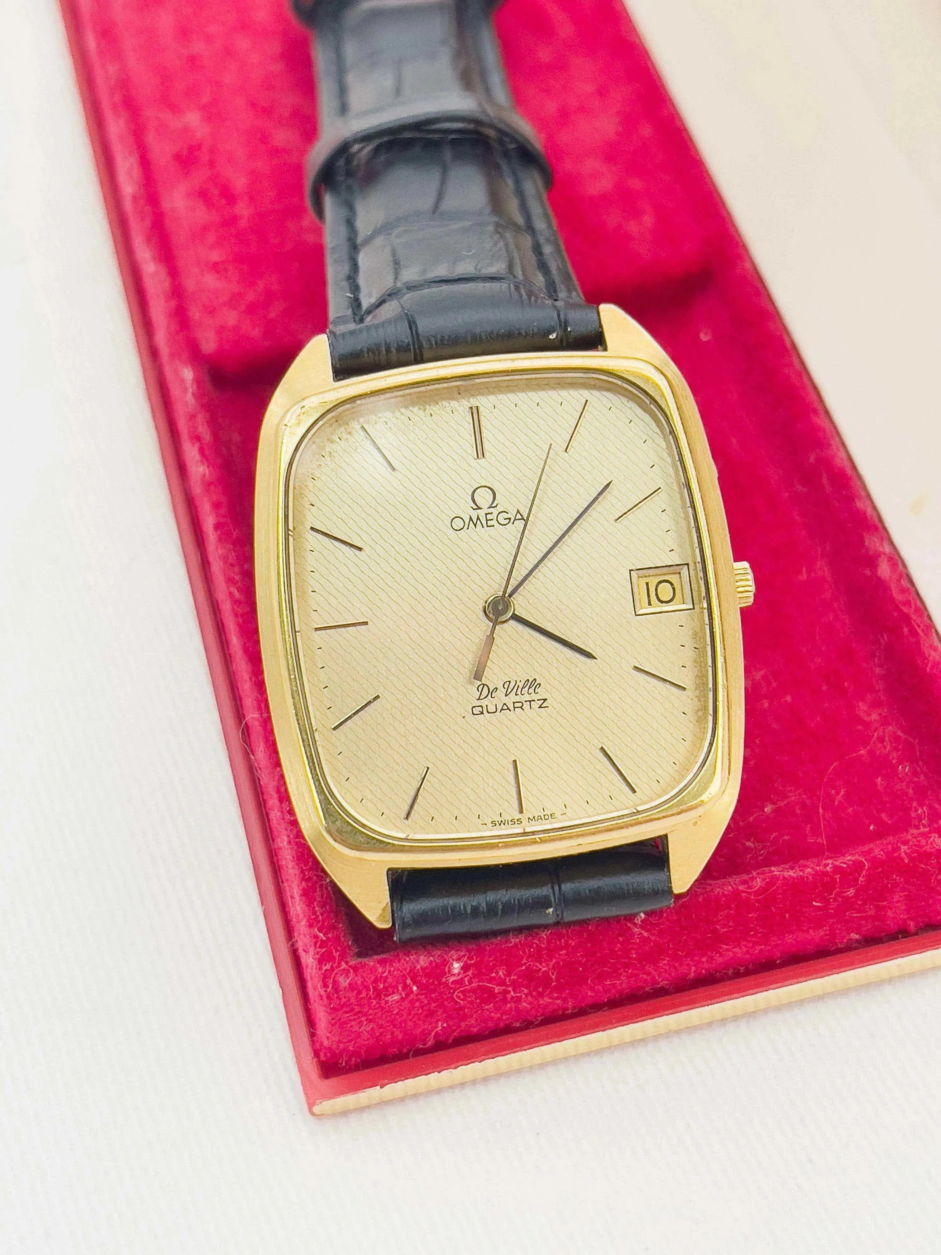 Omega - De Ville Tapisserie Full Set - 1980 - Atelier Victor Paris - Vintage Watch Shop Dubai