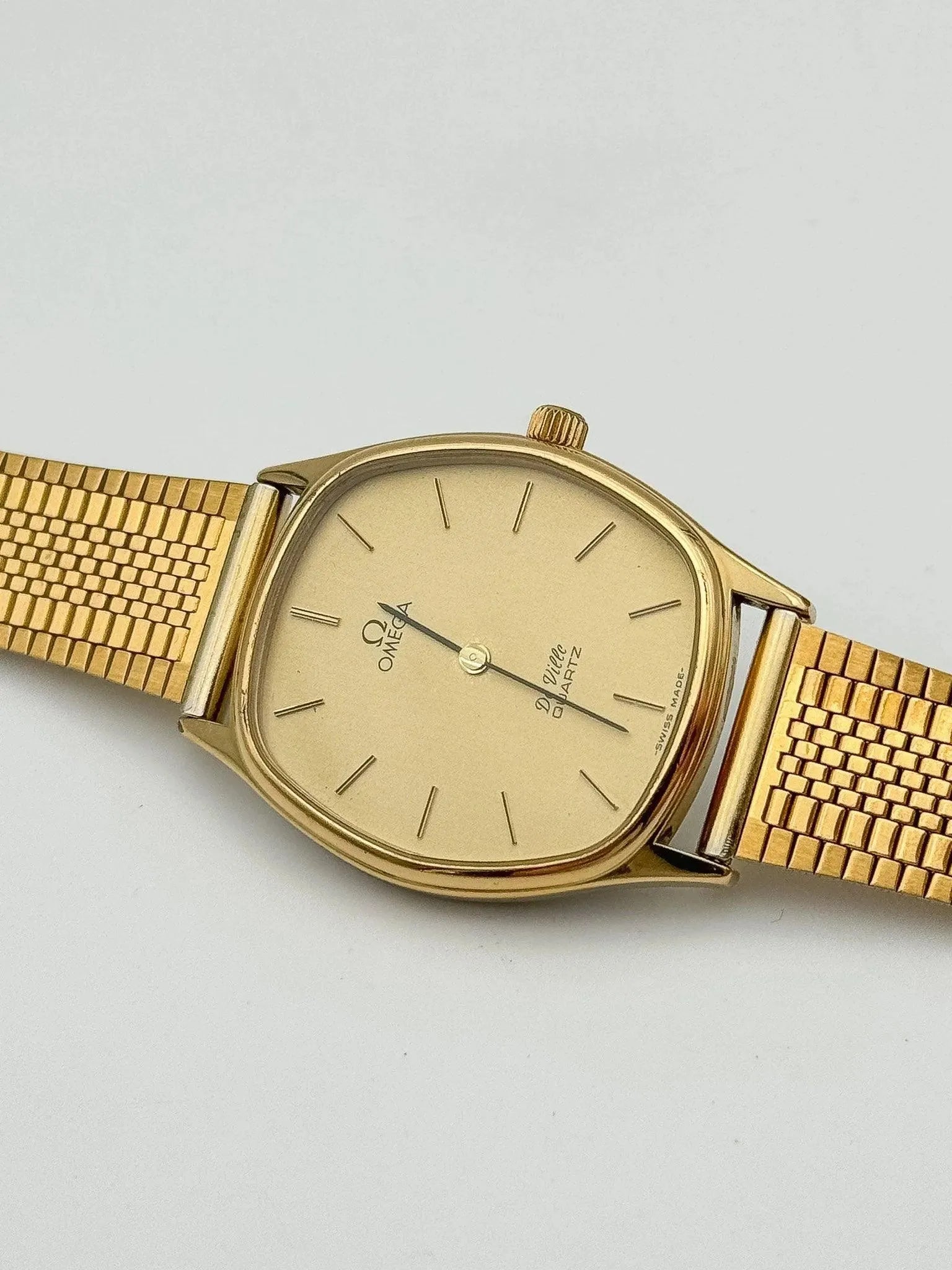 Omega - De Ville Tonneau Gold - 1977 - Atelier Victor Paris - Vintage Watch Shop Dubai