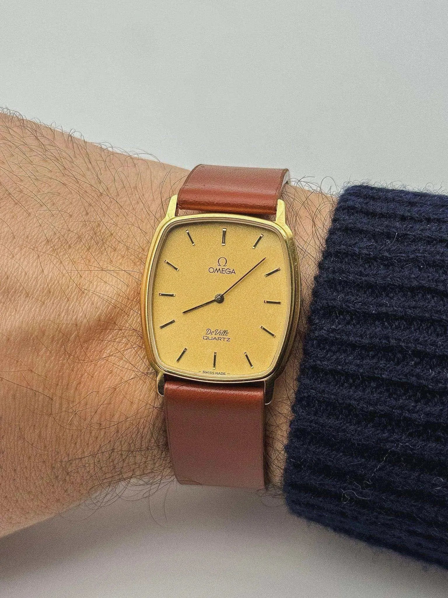 Omega - De Ville Tonneau Gold - 1982 - Atelier Victor Paris - Vintage Watch Shop Dubai