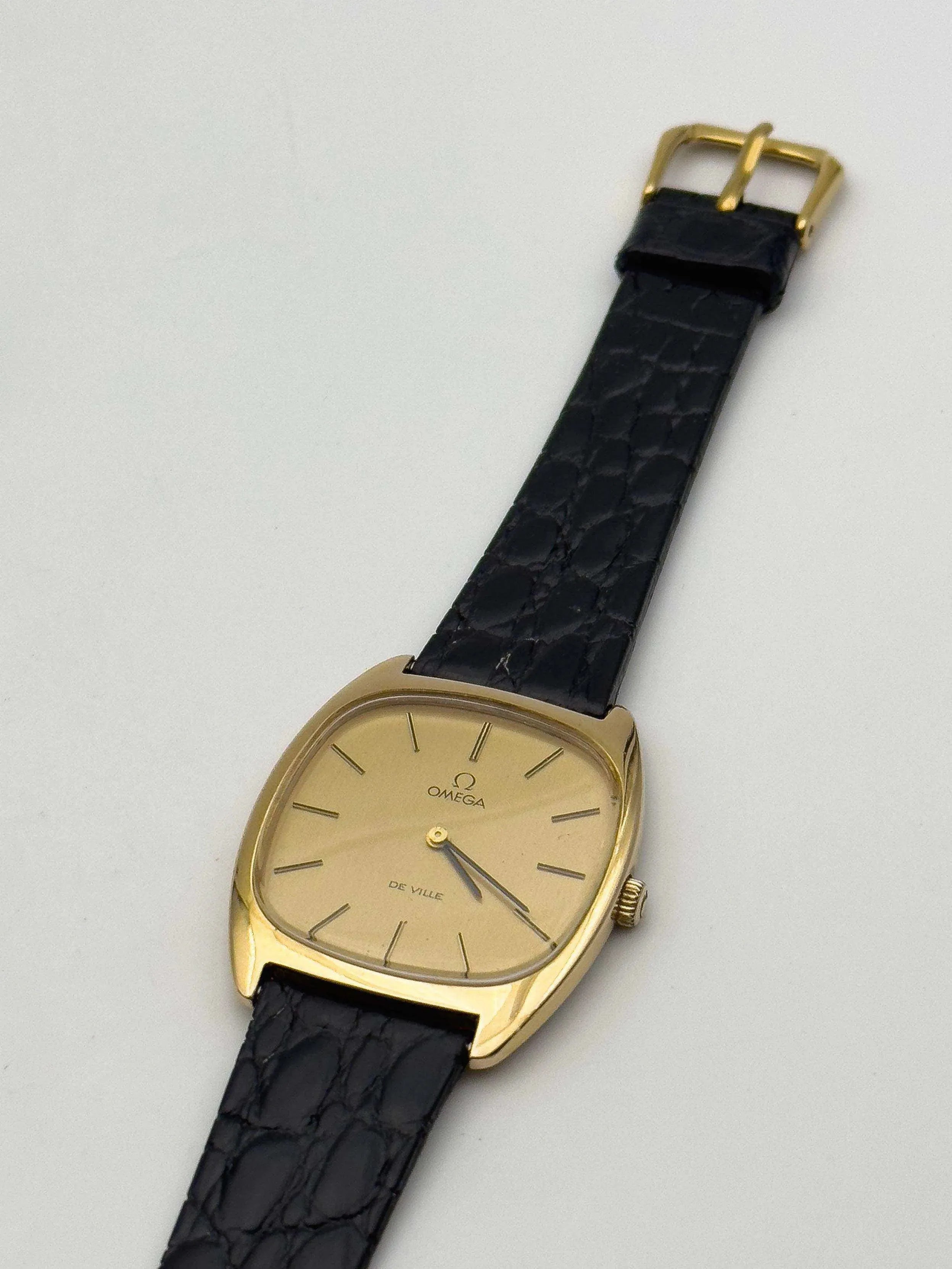Omega - De Ville Tonneau Gold Meca - 1977 - Atelier Victor Paris - Vintage Watch Shop Dubai