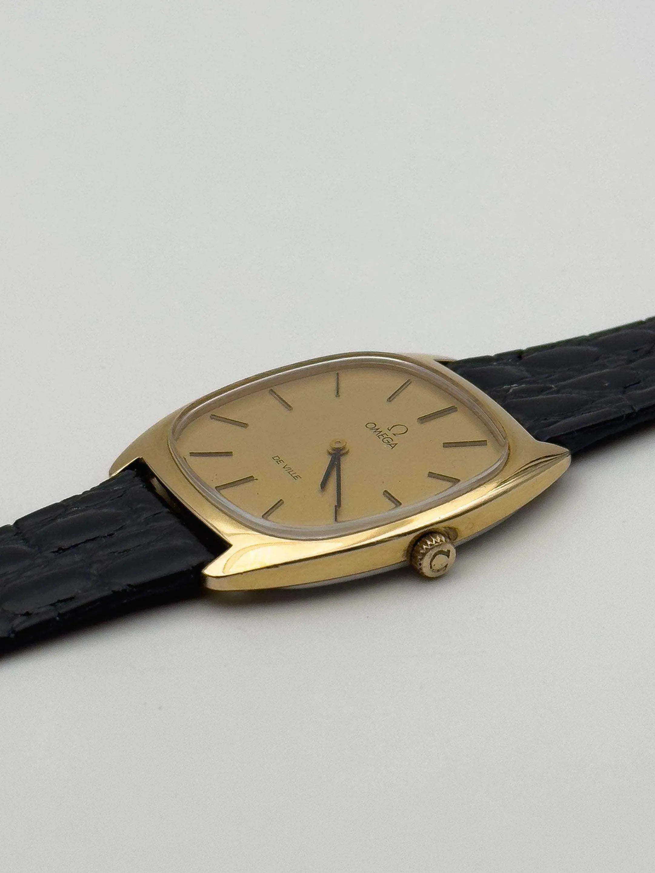 Omega - De Ville Tonneau Gold Meca - 1977 - Atelier Victor Paris - Vintage Watch Shop Dubai