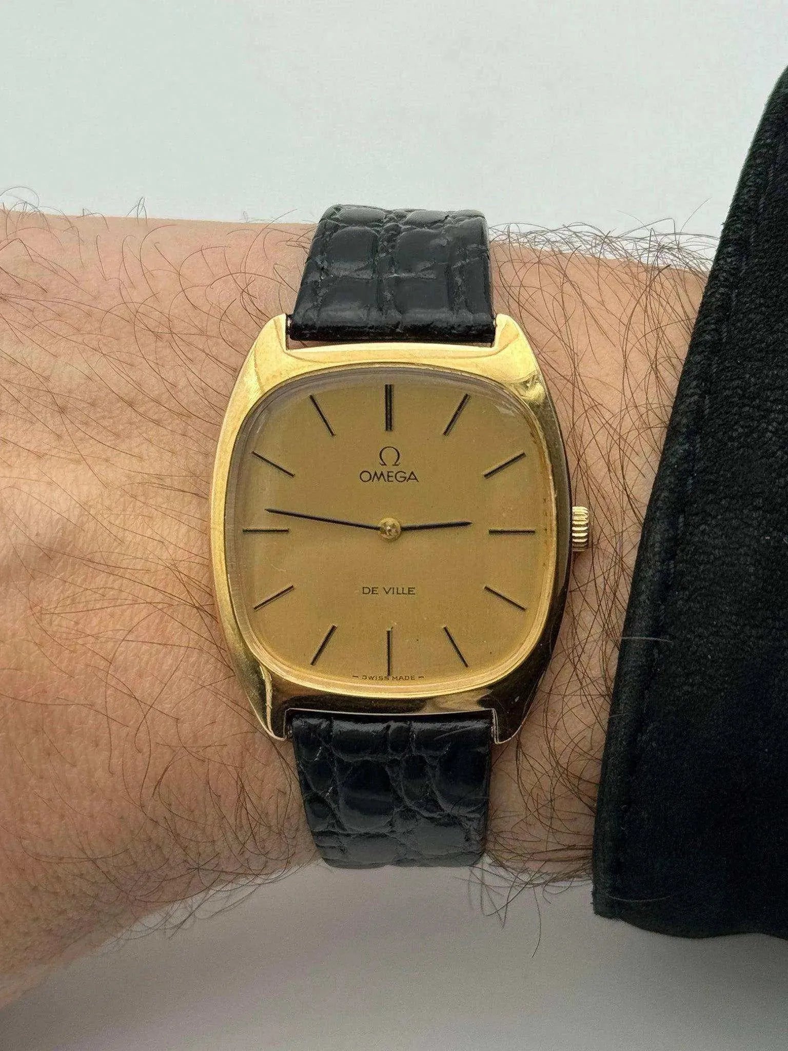 Omega - De Ville Tonneau Gold Meca - 1977 - Atelier Victor Paris - Vintage Watch Shop Dubai