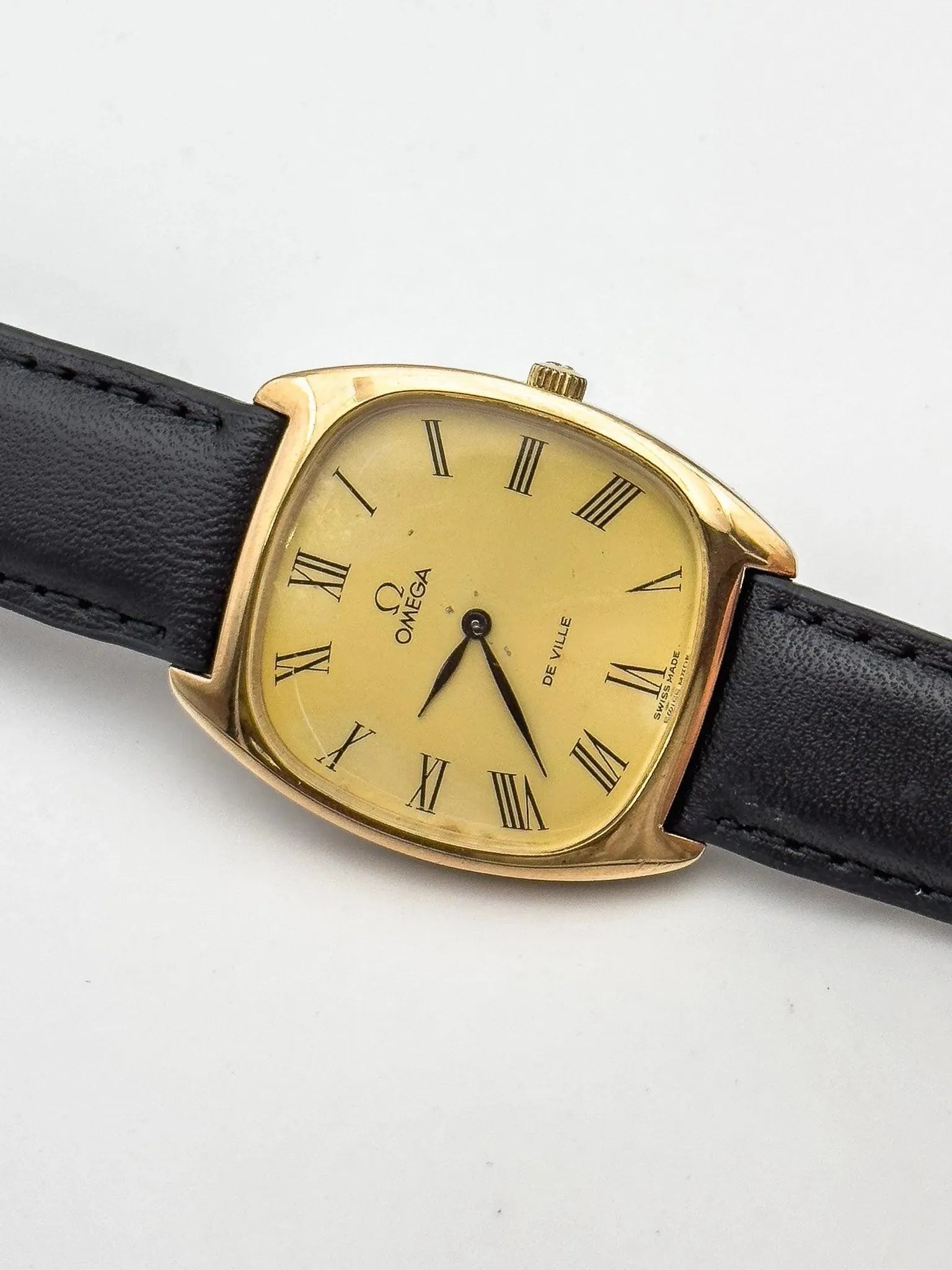 Omega - De Ville Tonneau Gold Romain - 1975 - Atelier Victor Paris - Vintage Watch Shop Dubai