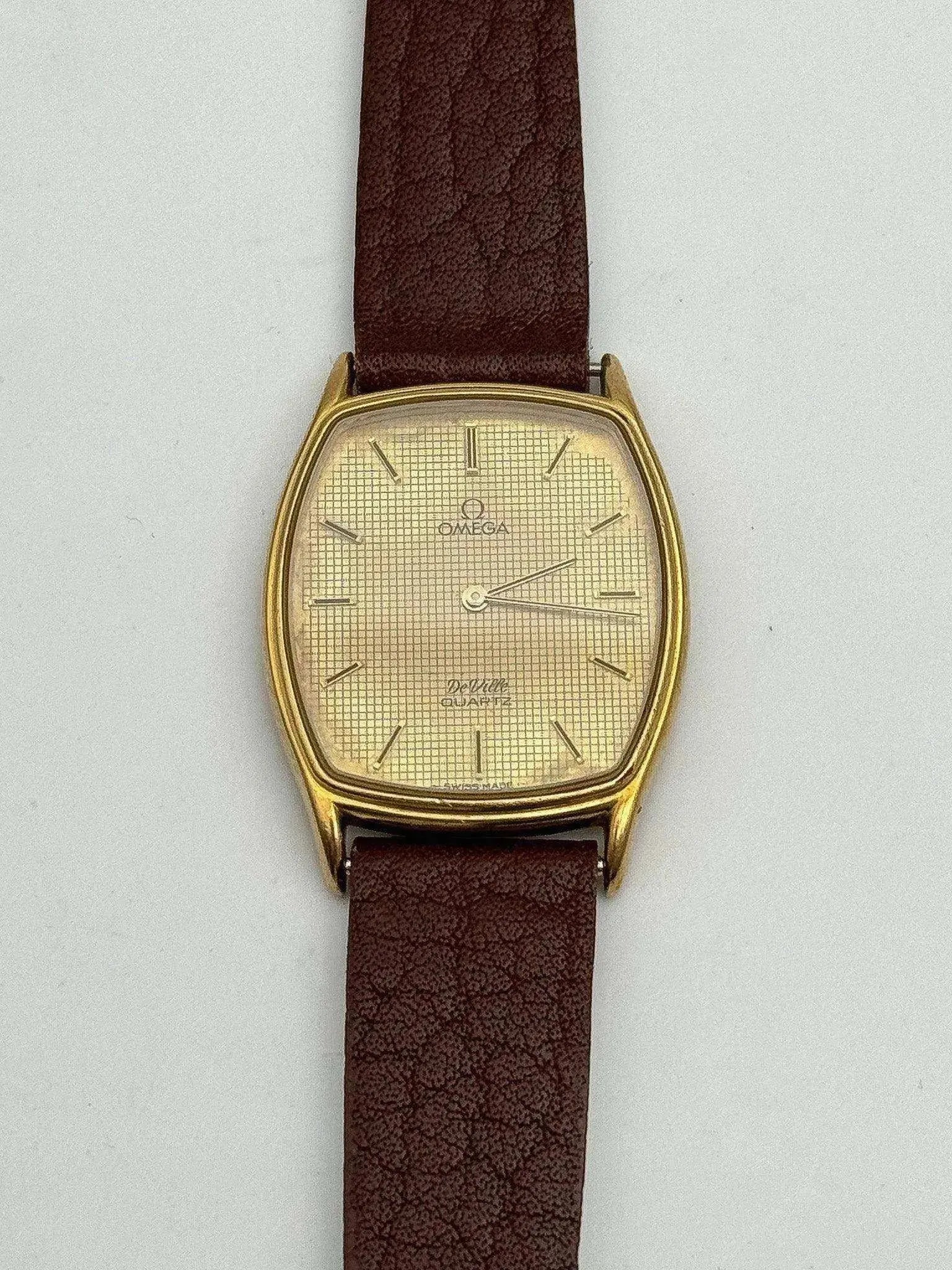 Omega - De Ville Tonneau plaqué or Nid d'Abeille patine - 1970s - Atelier Victor - Vintage  Shop