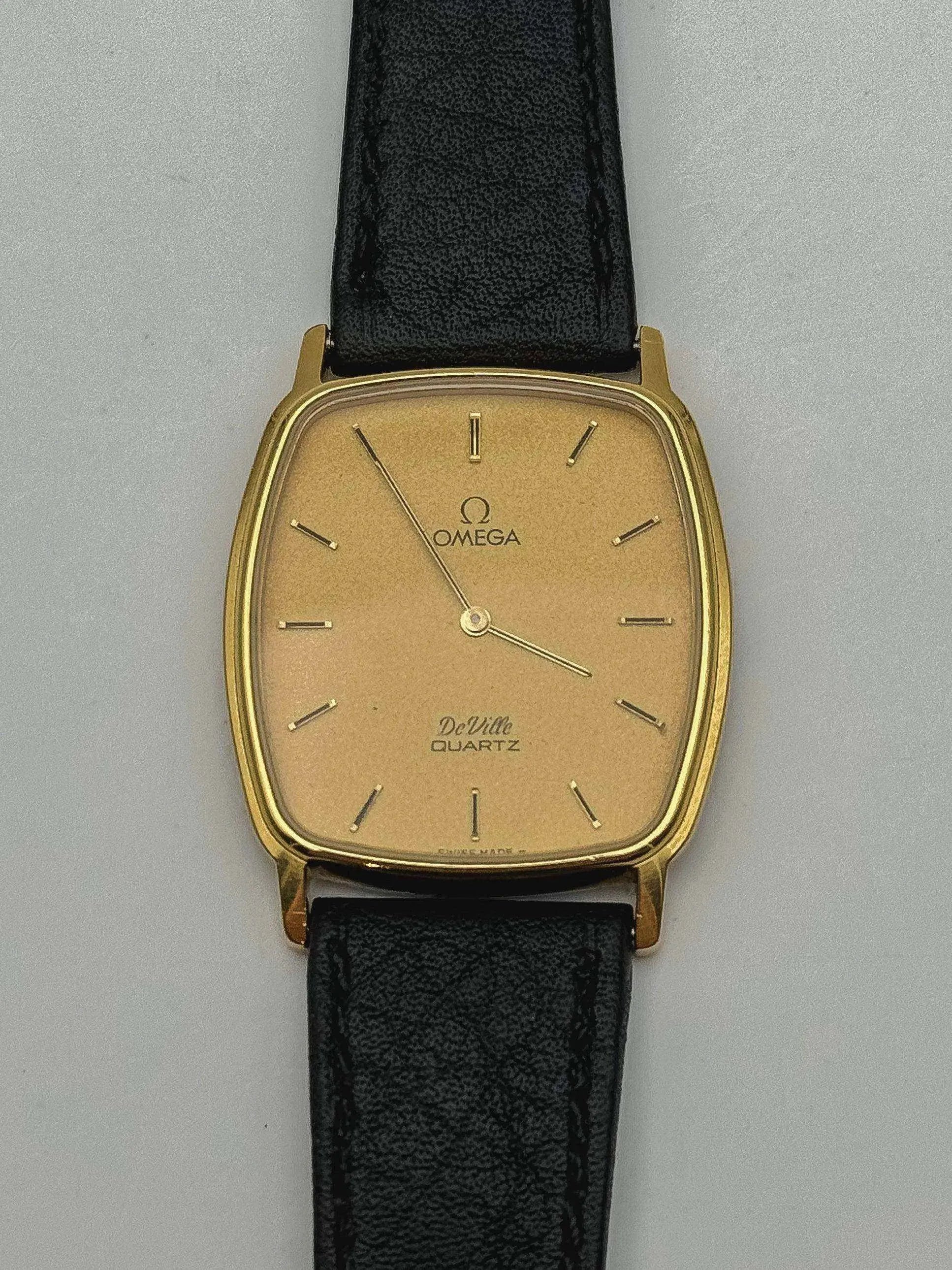 Omega - De Ville Tonneau Plaqué or Poussoir Taille Medium - 1979 - Atelier Victor Paris - Vintage Watch Shop Dubai