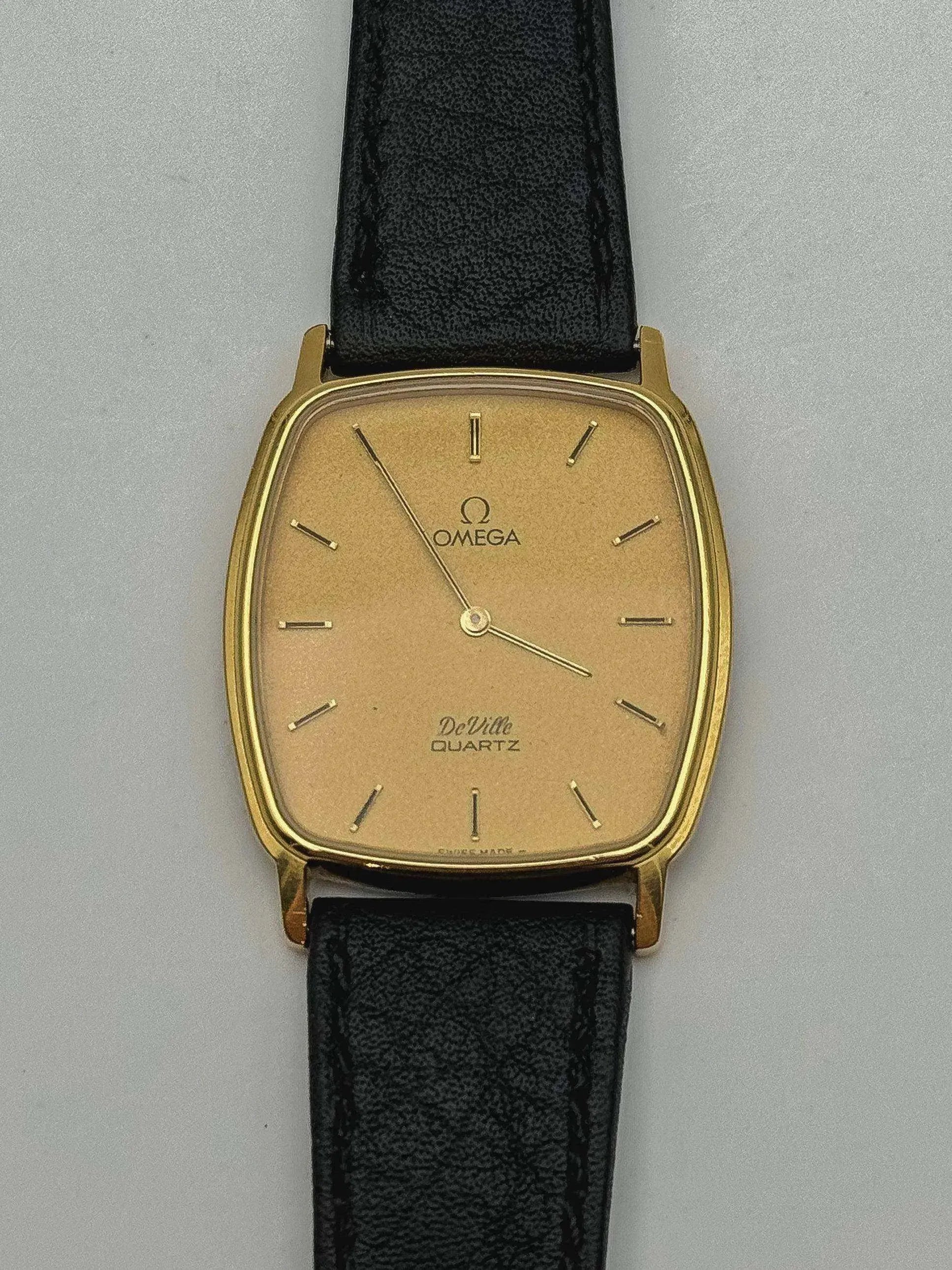 Omega - De Ville Tonneau Plaqué or Poussoir Taille Medium - 1979 - Atelier Victor - Vintage  Shop