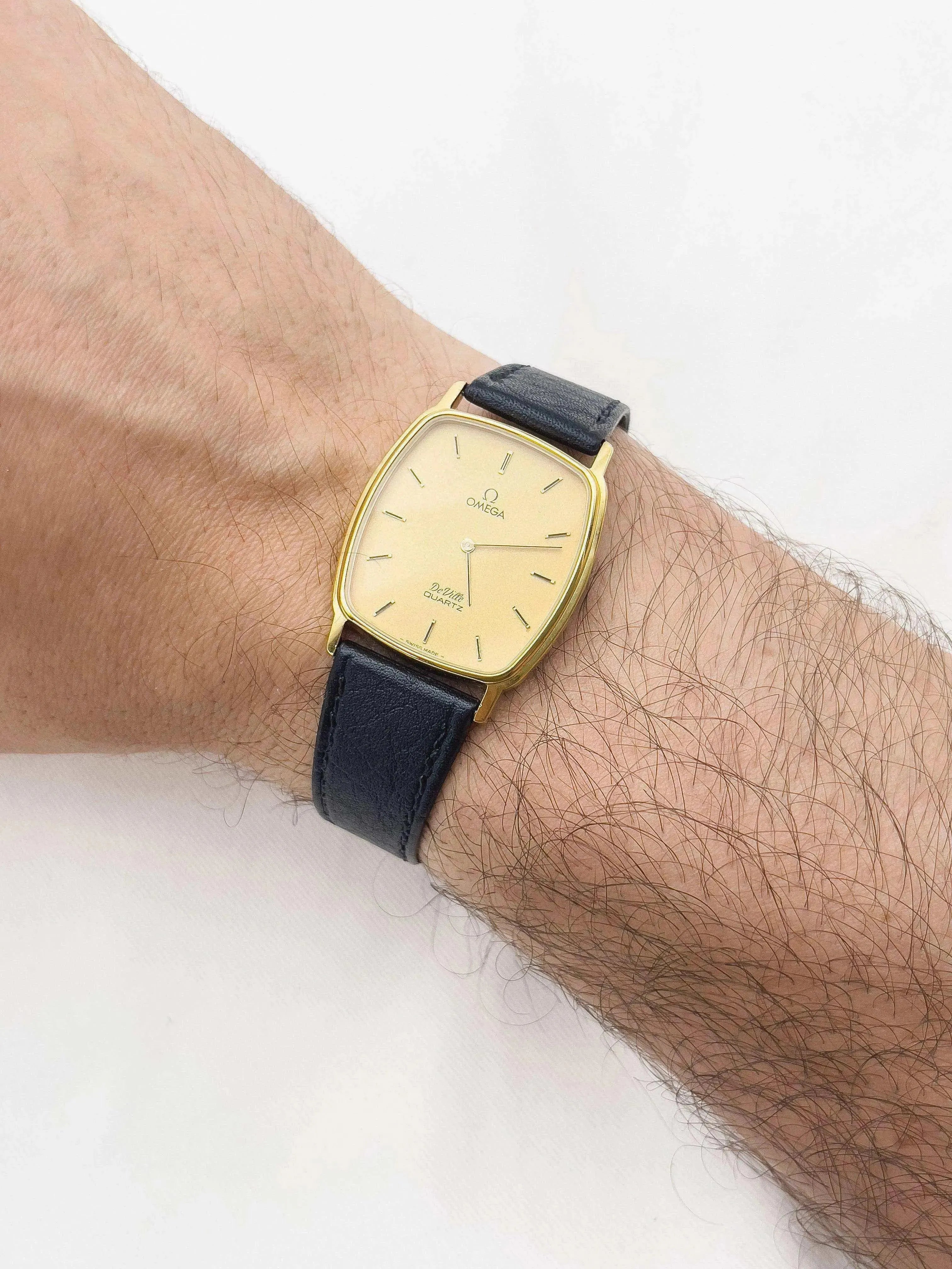 Omega - De Ville Tonneau Quartz No Crown - 1979 - Atelier Victor Paris - Vintage Watch Shop Dubai