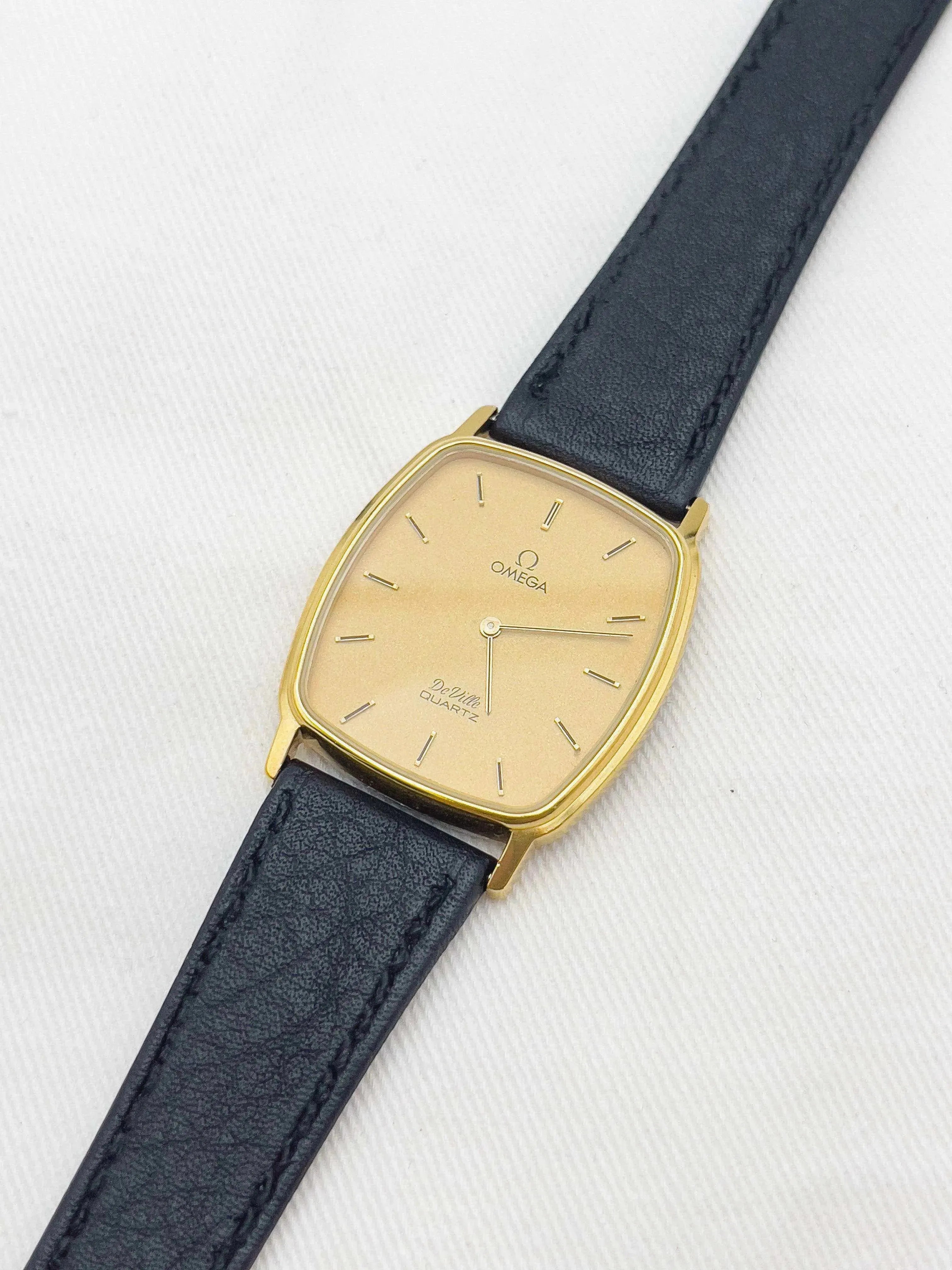 Omega - De Ville Tonneau Quartz No Crown - 1979 - Atelier Victor Paris - Vintage Watch Shop Dubai
