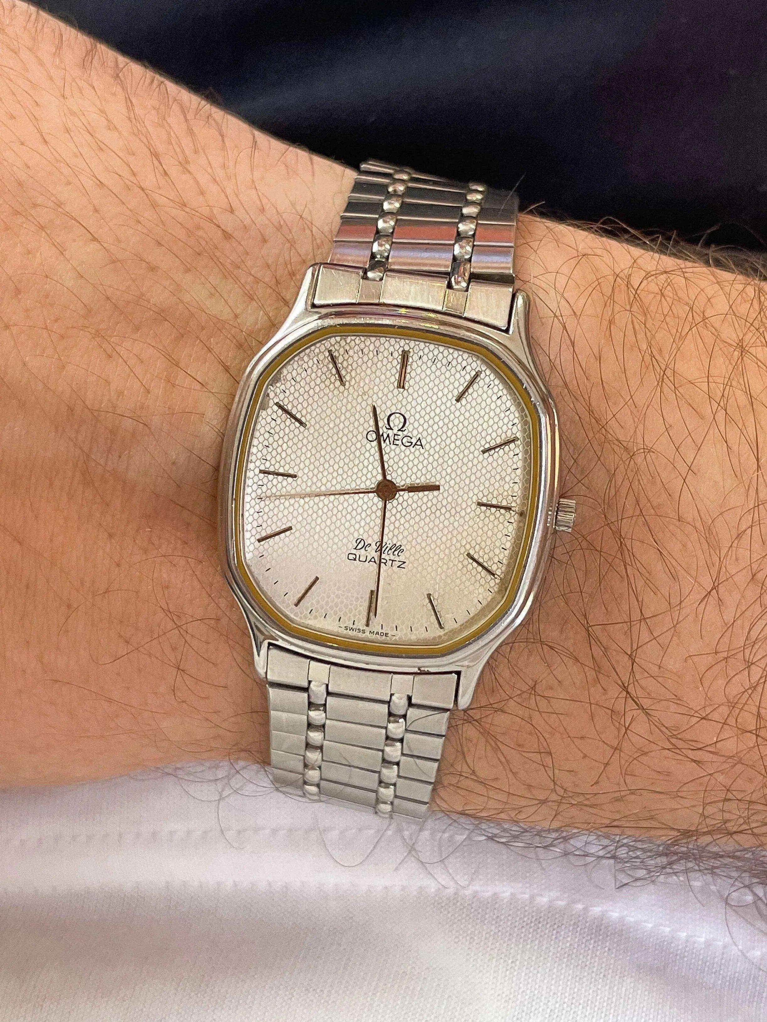 Omega - De Ville Tonneau Tapisserie - 1982 - Atelier Victor Paris - Vintage Watch Shop Dubai