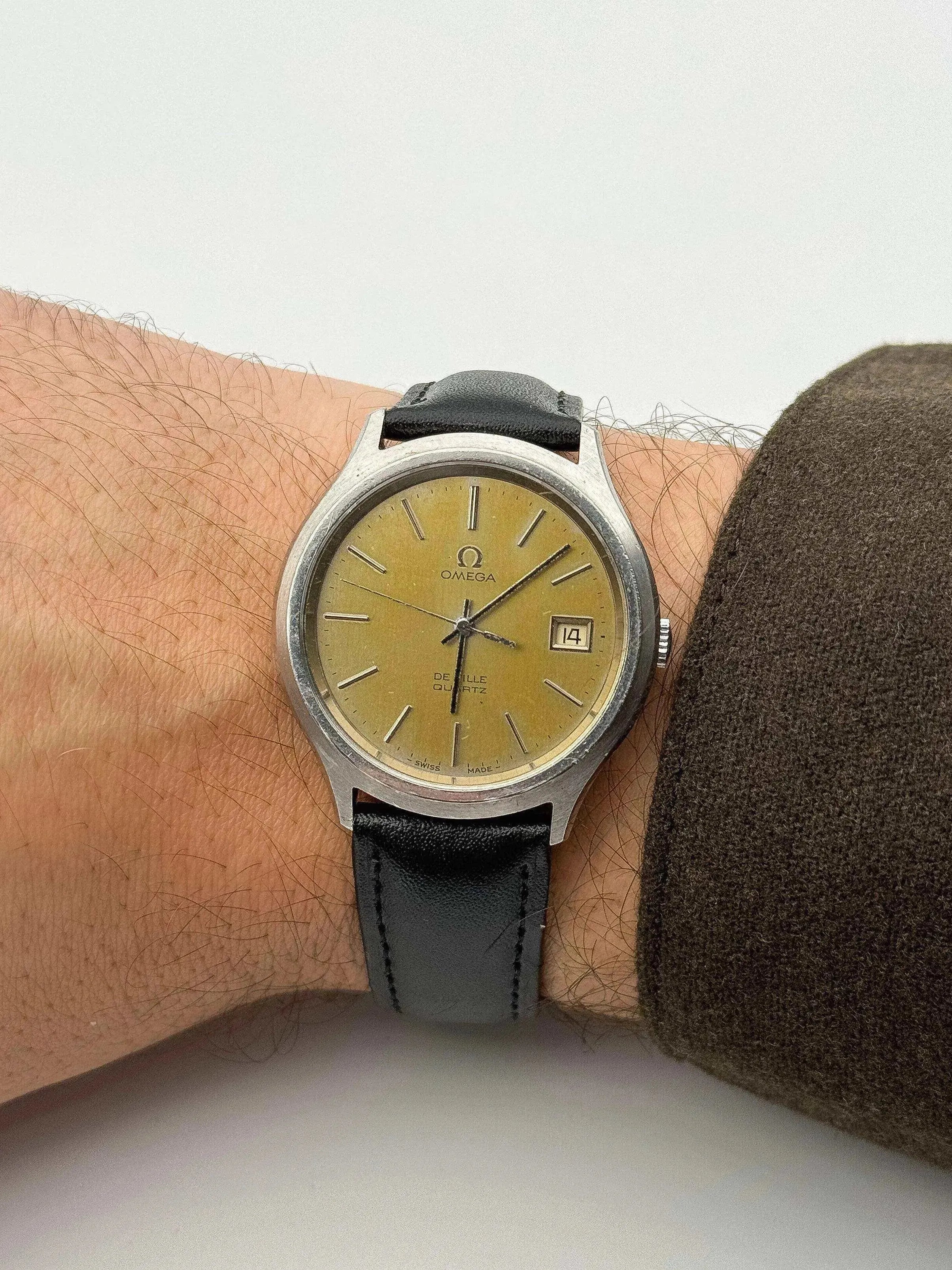 Omega - De Ville Yellow Patine - 1978 - Atelier Victor Paris - Vintage Watch Shop Dubai