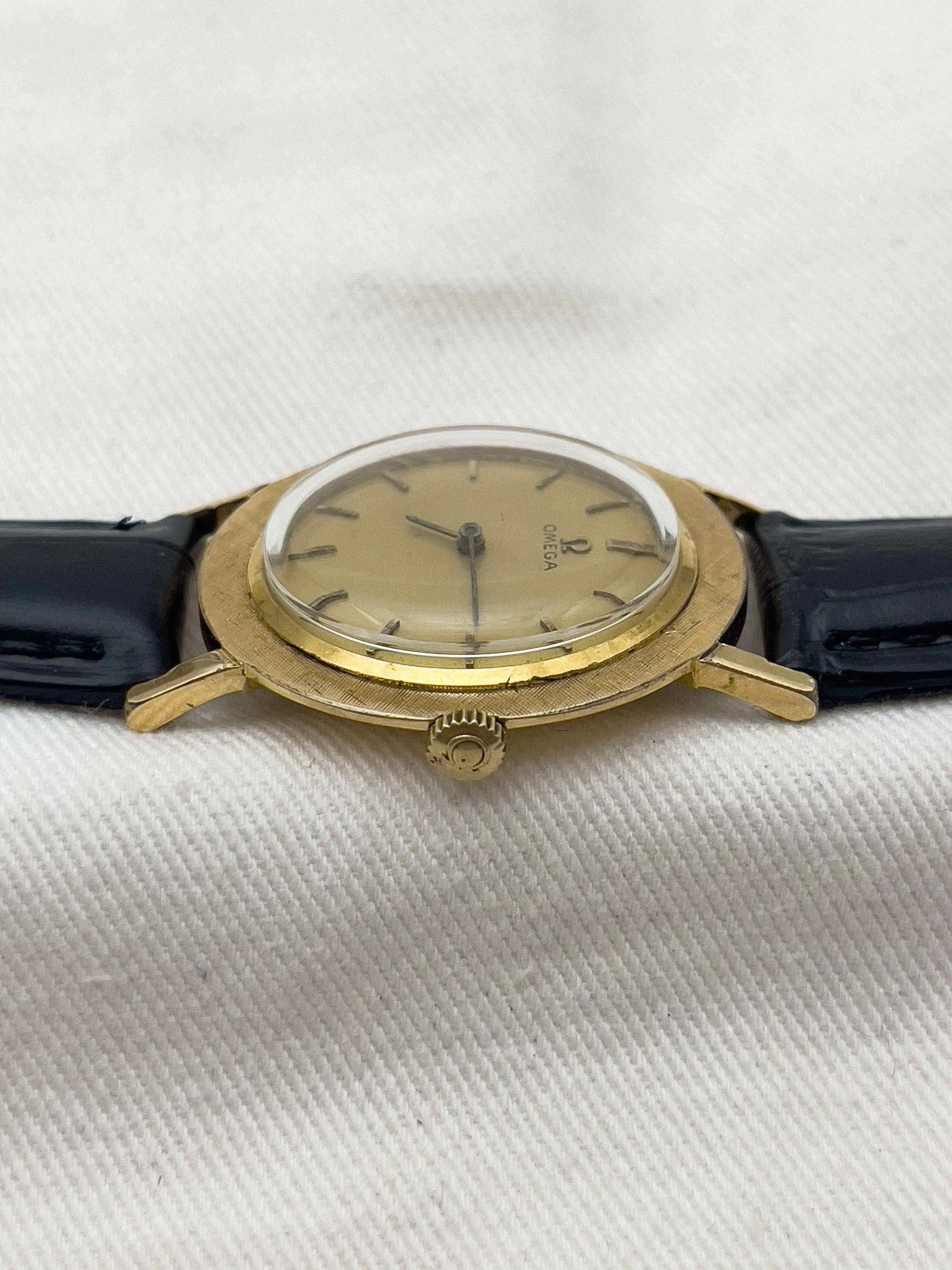 Omega - Disco Volante - 1970 - Atelier Victor Paris - Vintage Watch Shop Dubai