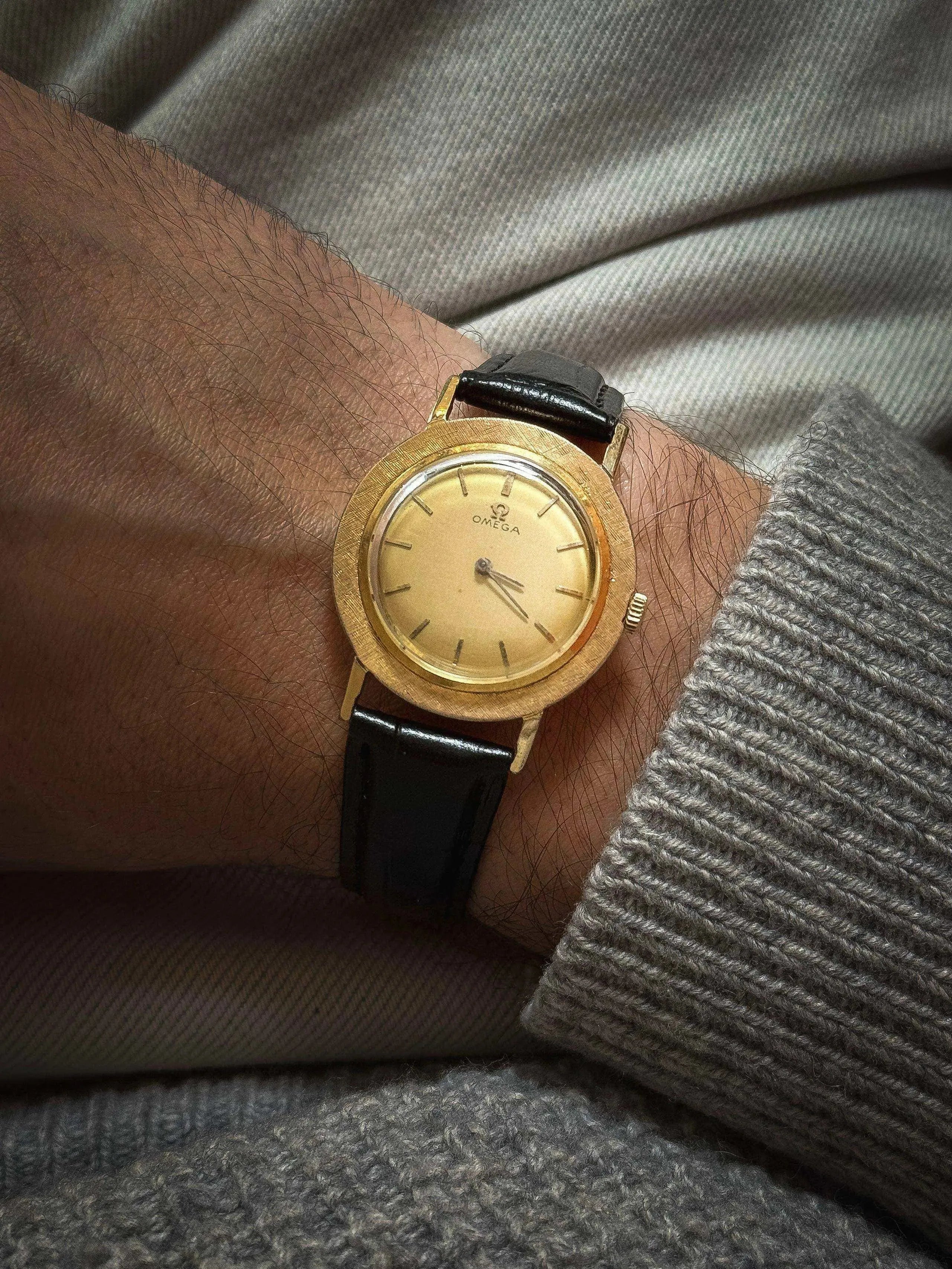 Omega - Disco Volante - 1970 - Atelier Victor Paris - Vintage Watch Shop Dubai