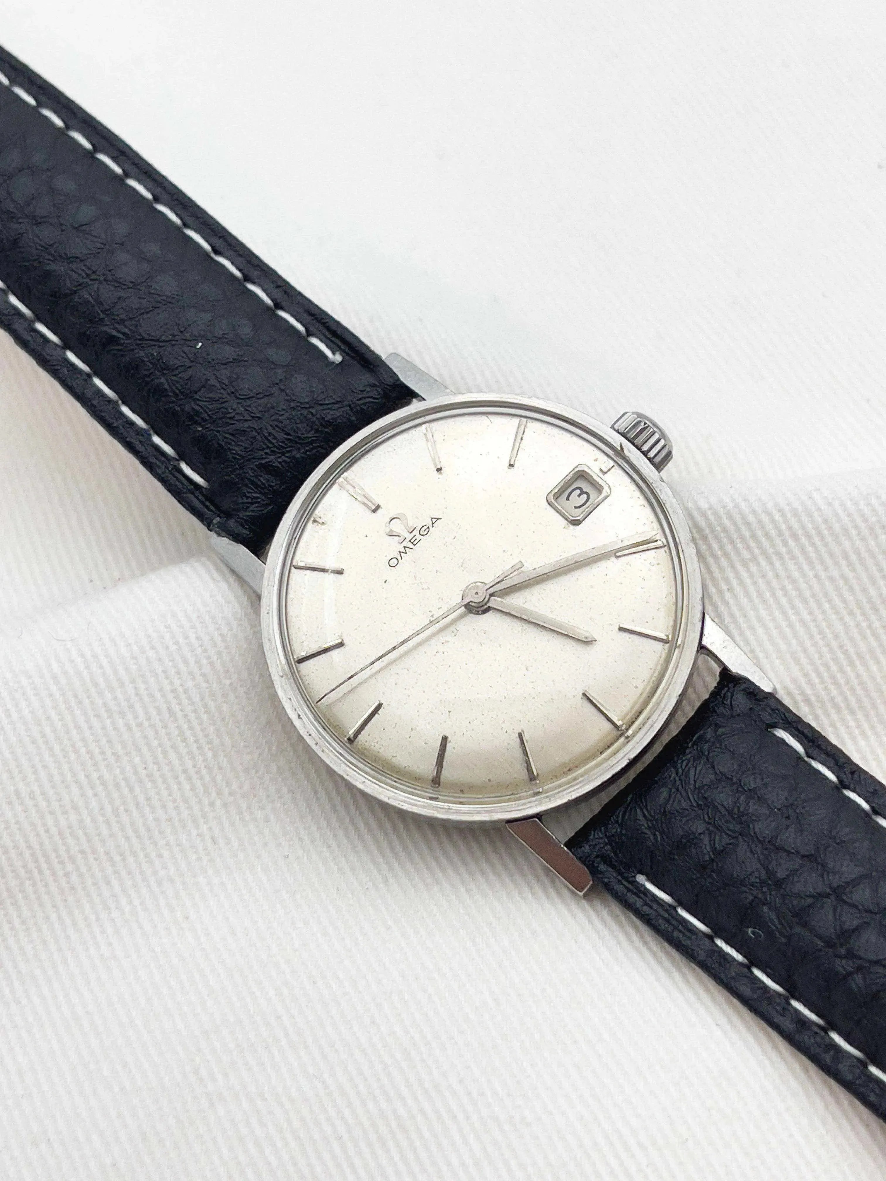 Omega - Dress Watch Manuel - 1964 - Atelier Victor Paris - Vintage Watch Shop Dubai