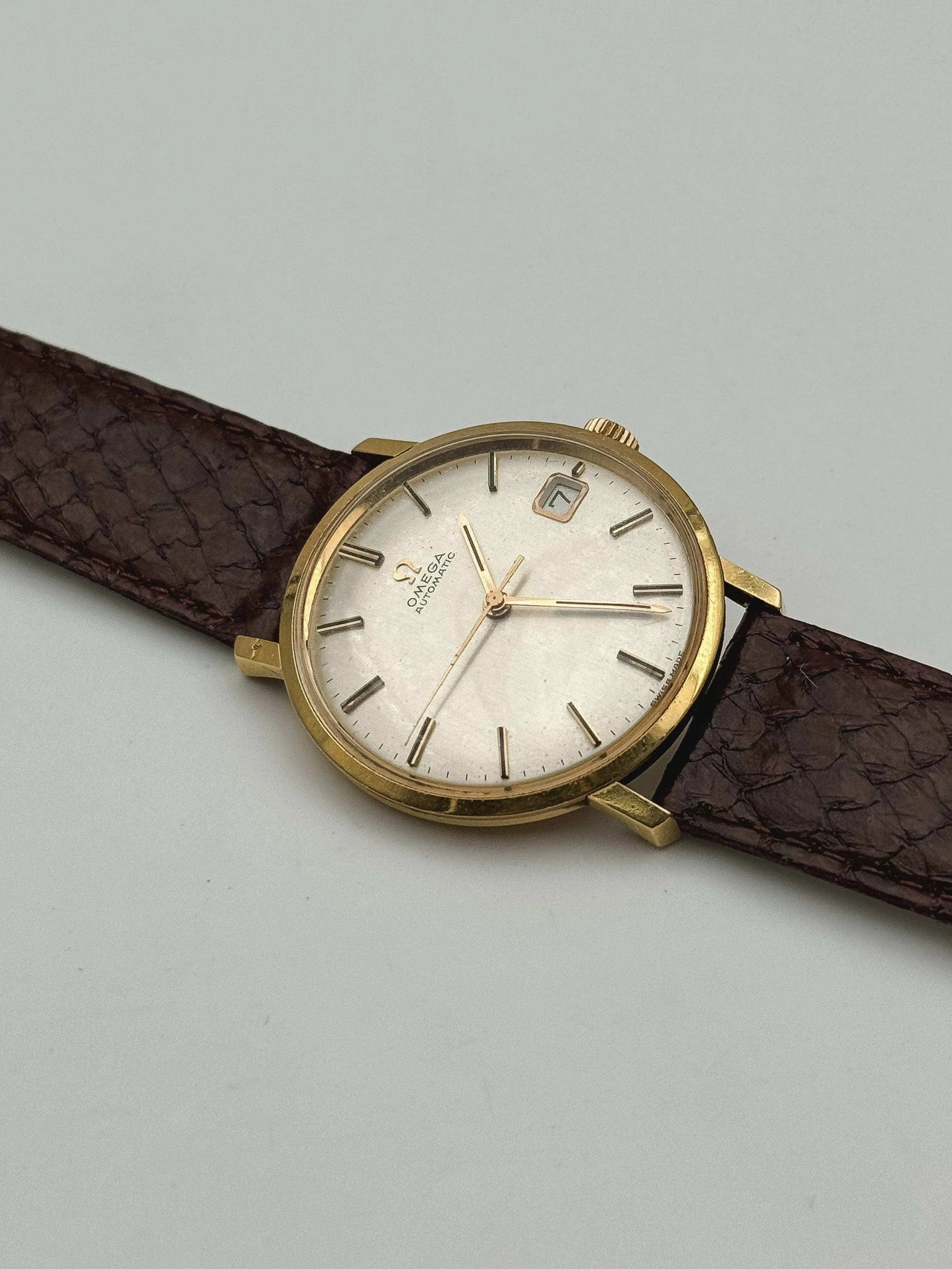 Omega - Dress Watch Or 18k Date - 1966 - Atelier Victor Paris - Vintage Watch Shop Dubai