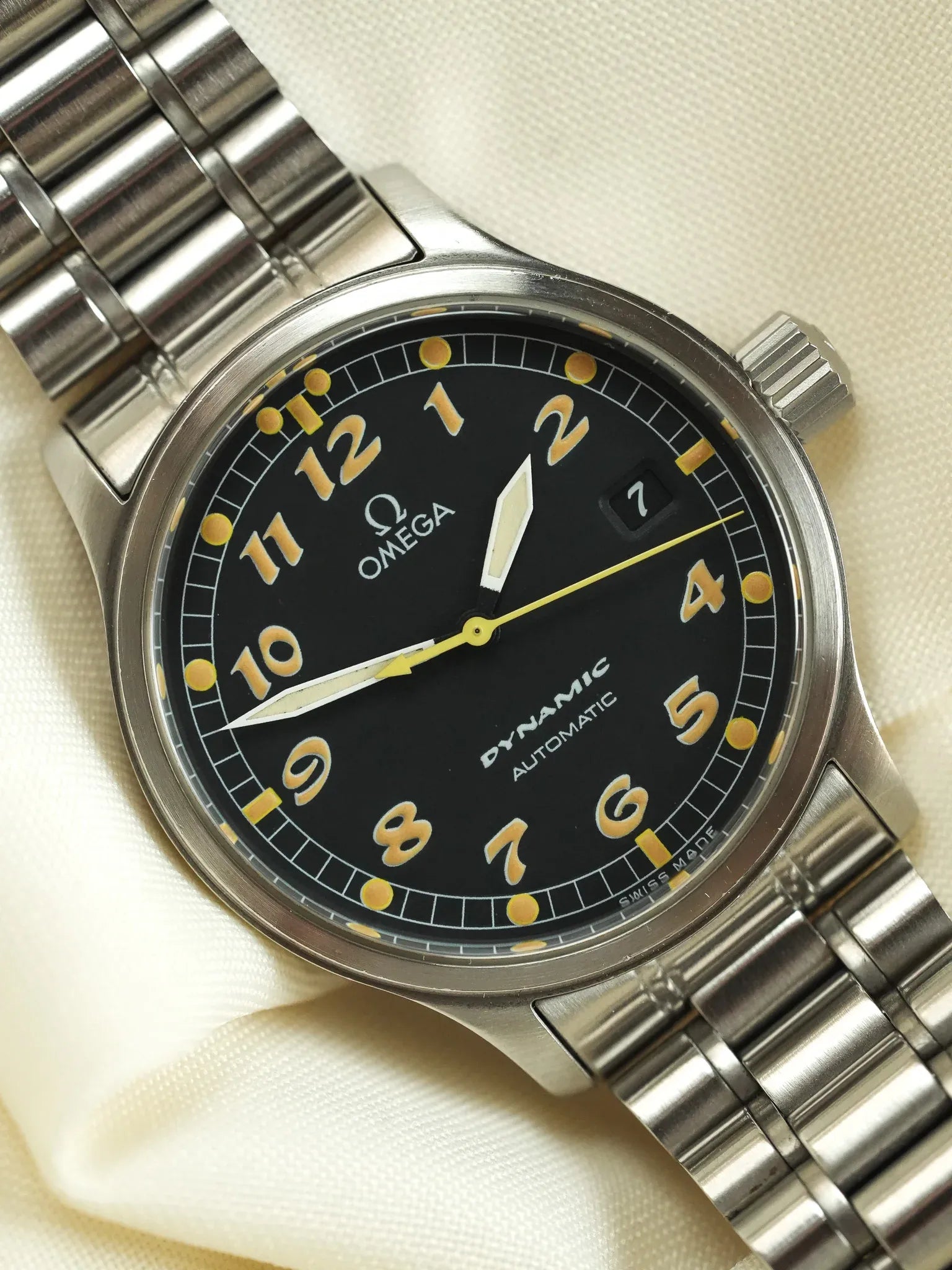 Omega - Dynamic III 166.0310 Fond Noir Index Patinés Orange - 2000s - Atelier Victor - Vintage  Shop