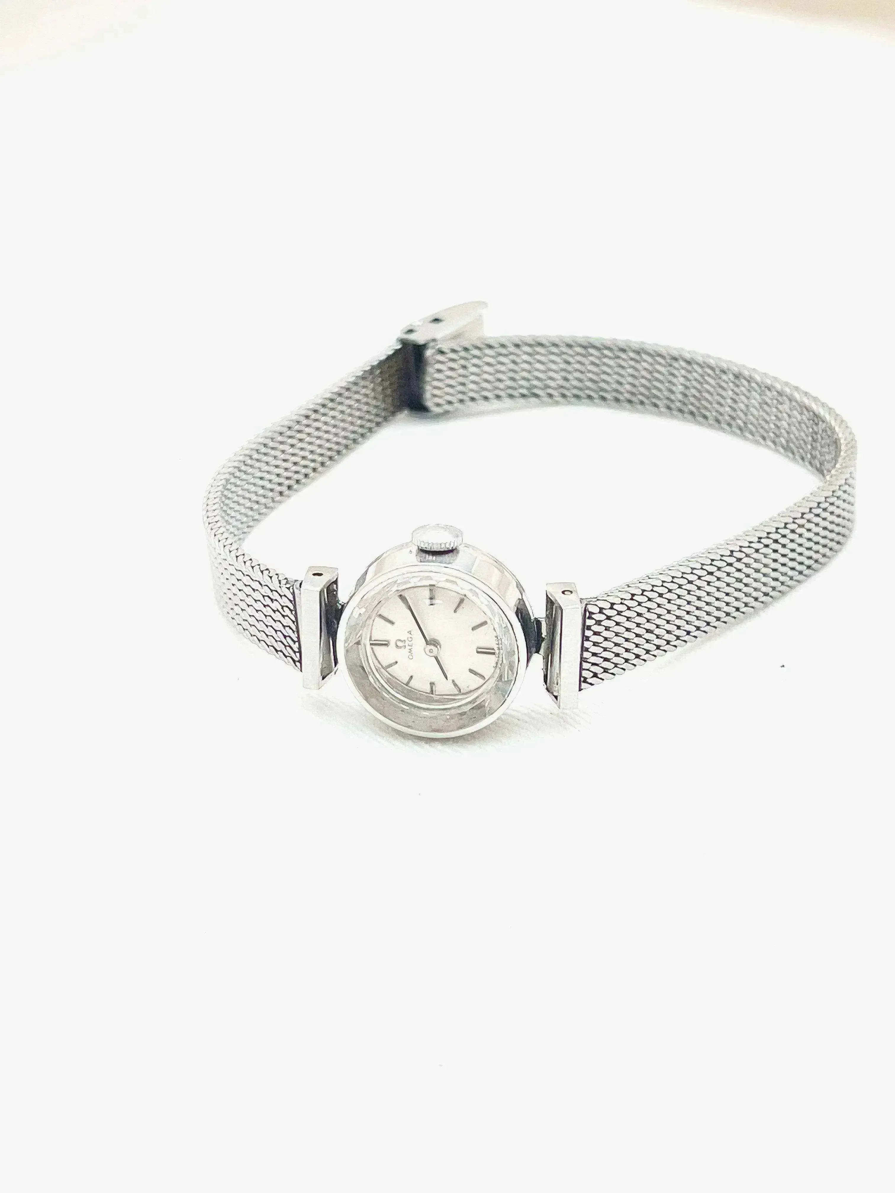 Omega - Femme Verre facette acier - 1961 - Atelier Victor