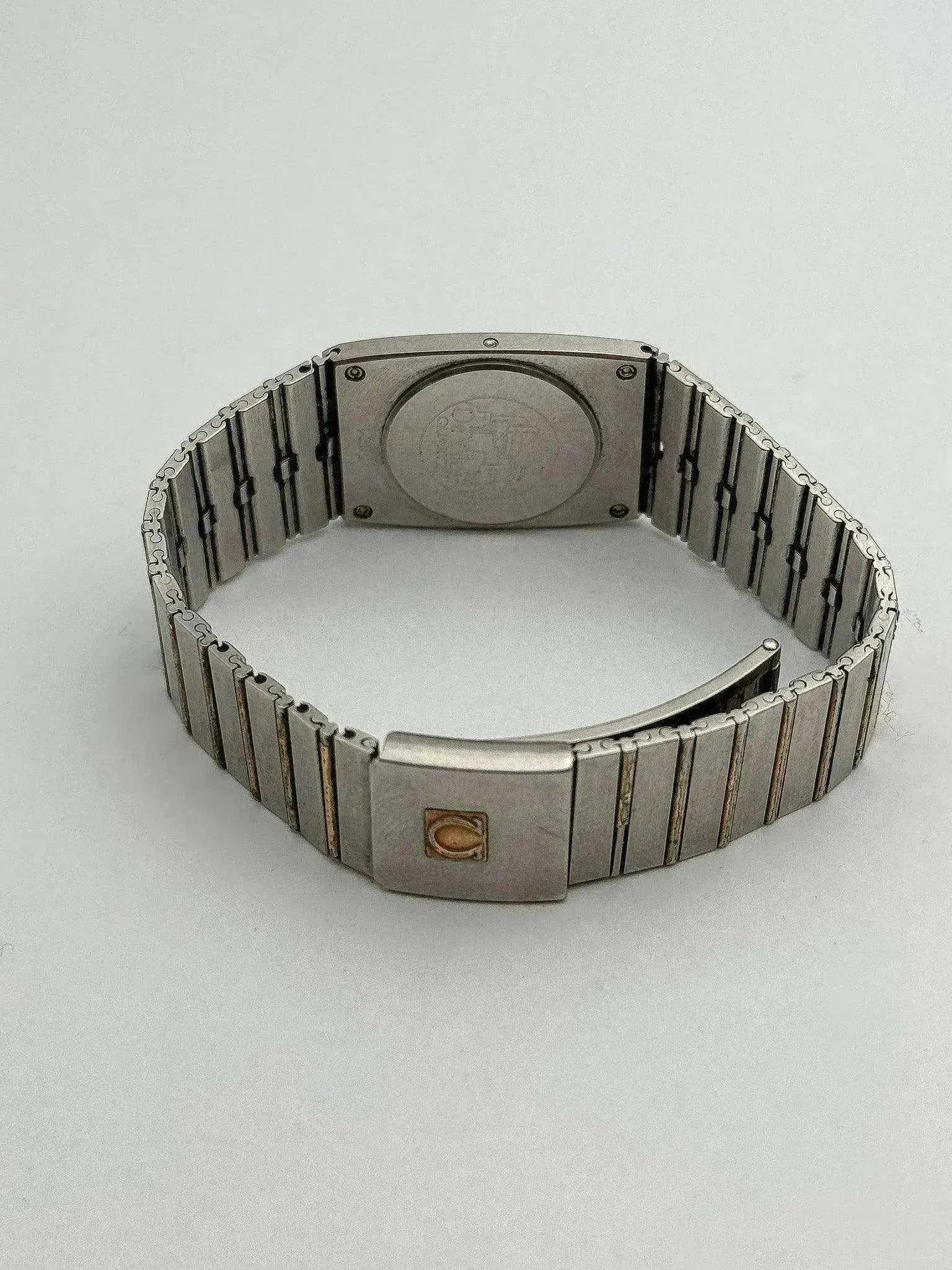 Omega - Full acier Tapissée - 1970s - Atelier Victor