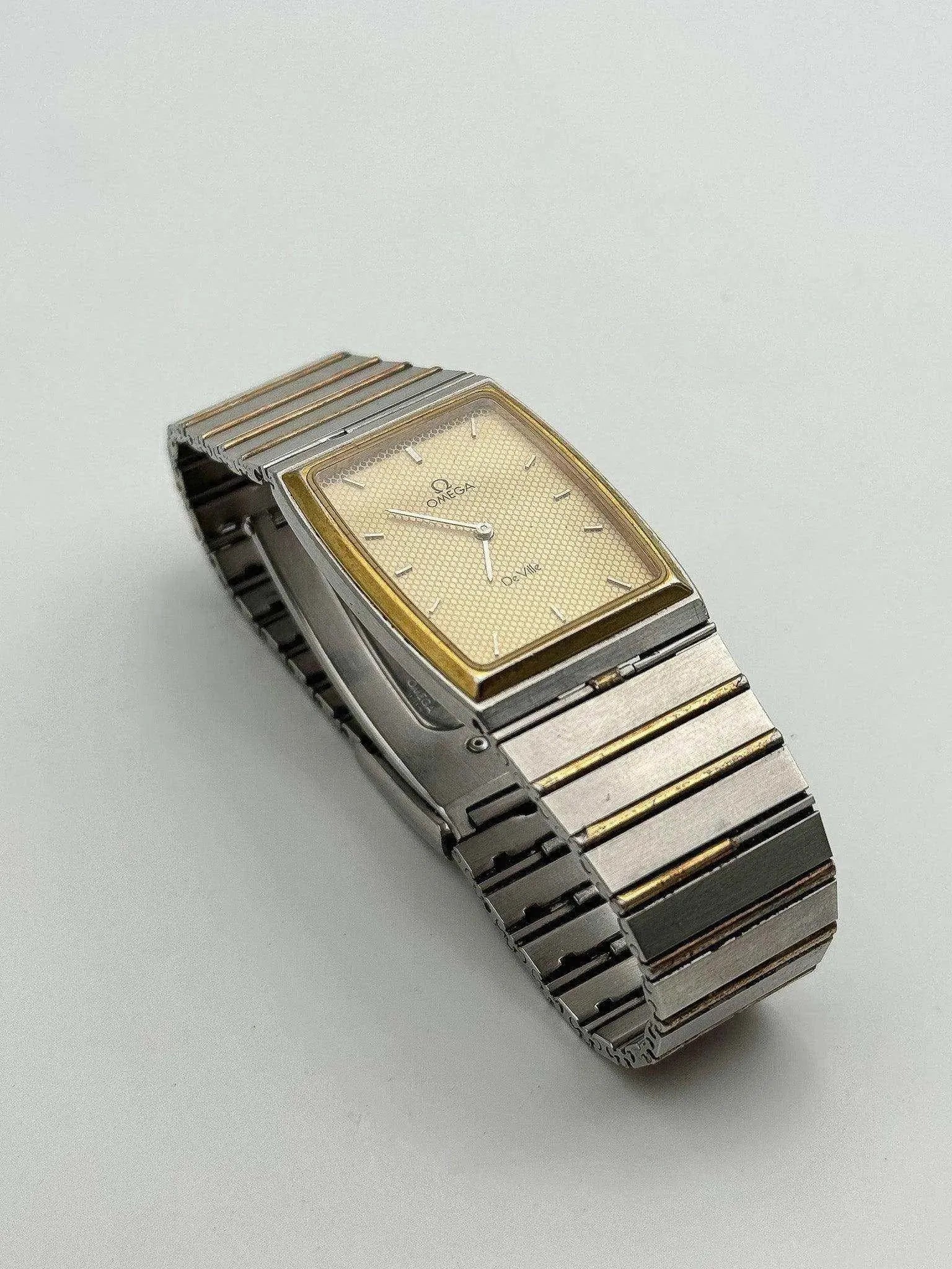 Omega - Full acier Tapissée - 1970s - Atelier Victor Paris - Vintage Watch Shop Dubai