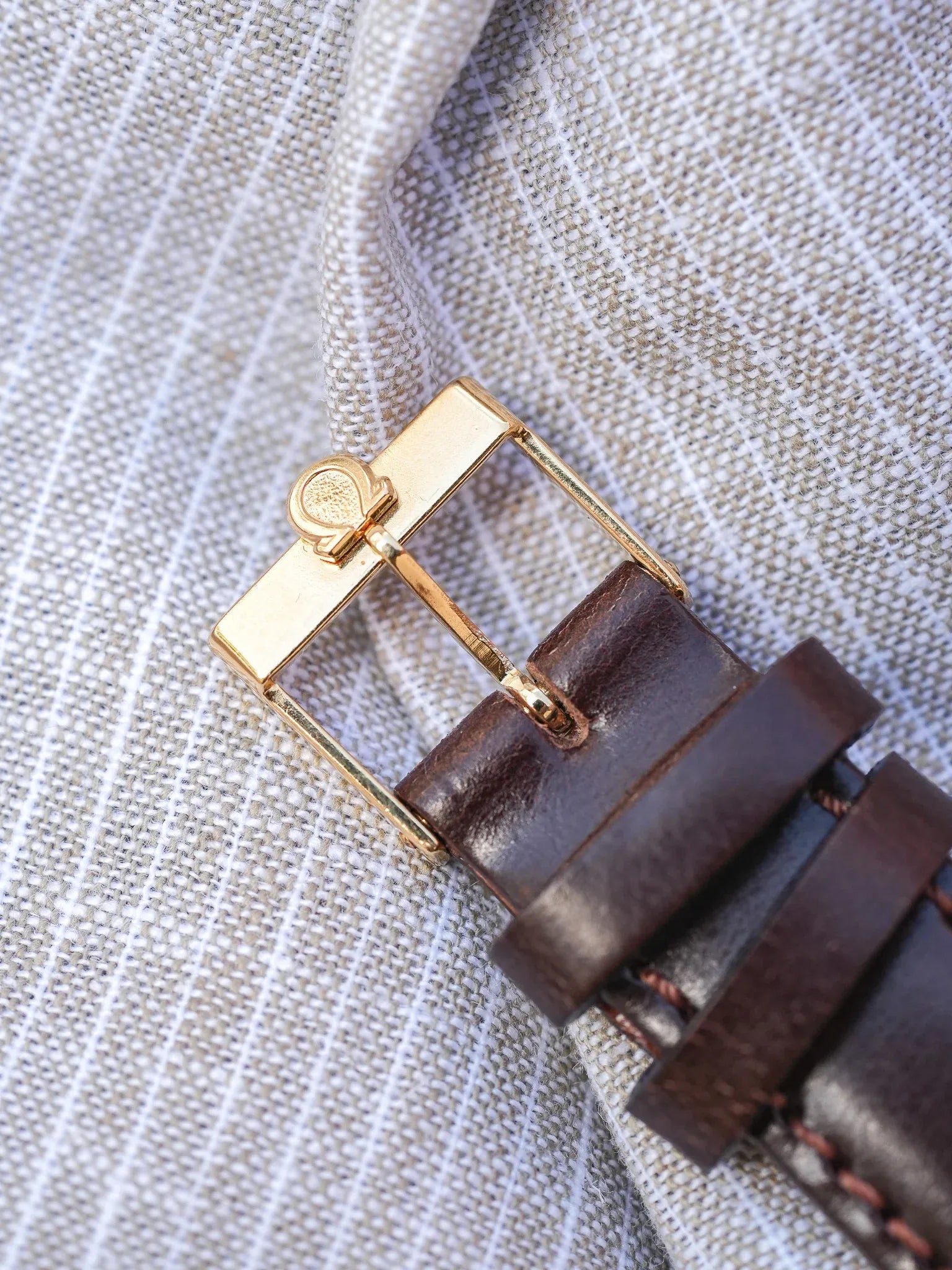 Omega - Genève 135.041 Tonneau Plaqué Or Champagne - 1969 - Atelier Victor - Vintage  Shop