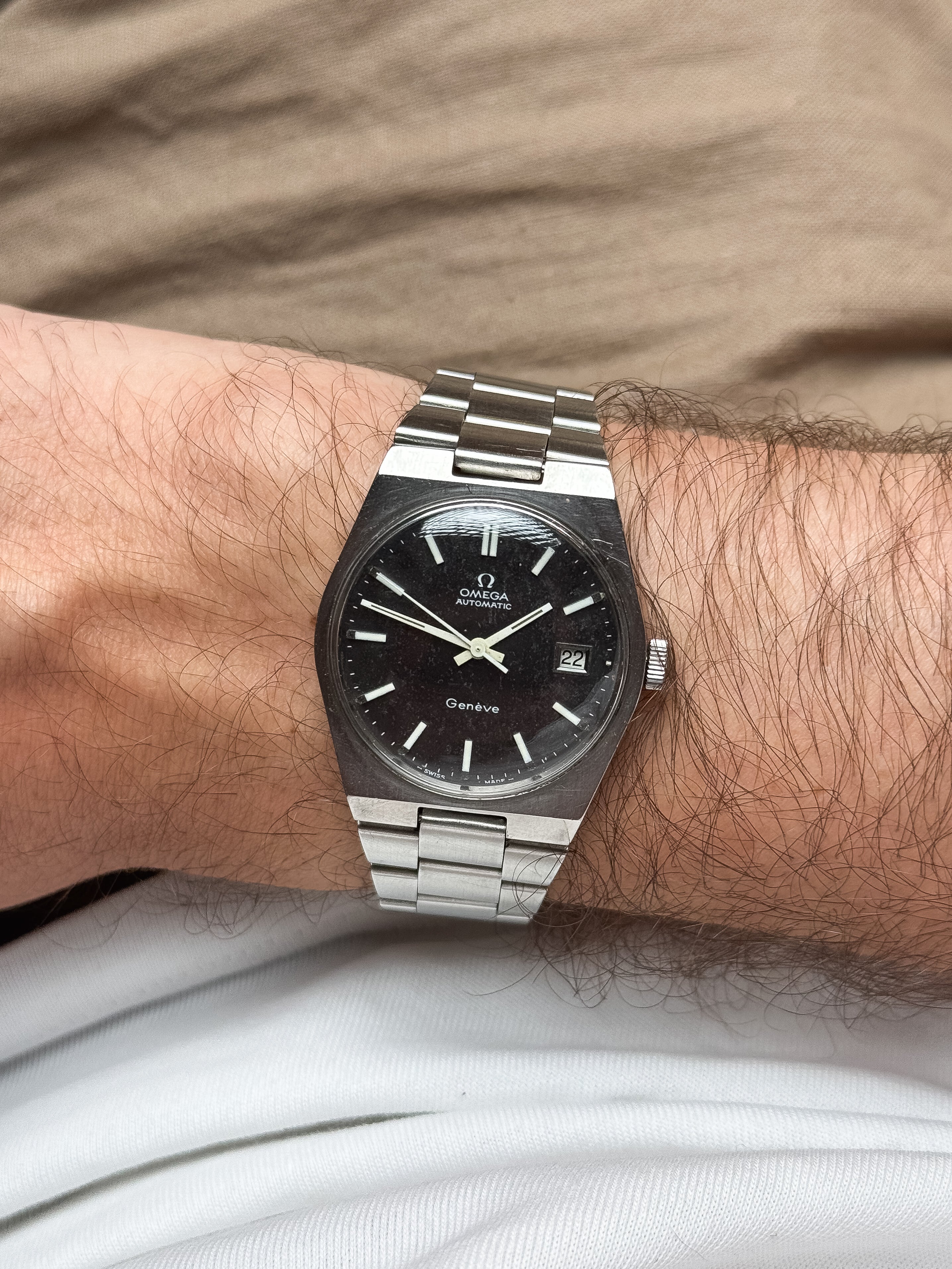 Omega - Genève 166.0099 Acier Anthracite Patine - 1973 - Atelier Victor - Vintage Watch Shop