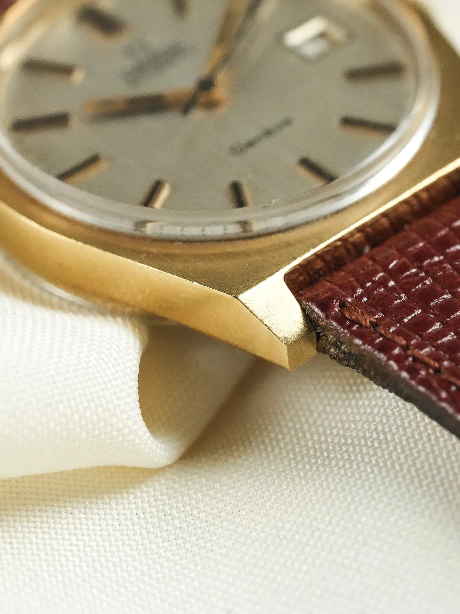 Omega - Genève 166.0118 Tonneau XL Plaqué or - 1972 - Atelier Victor