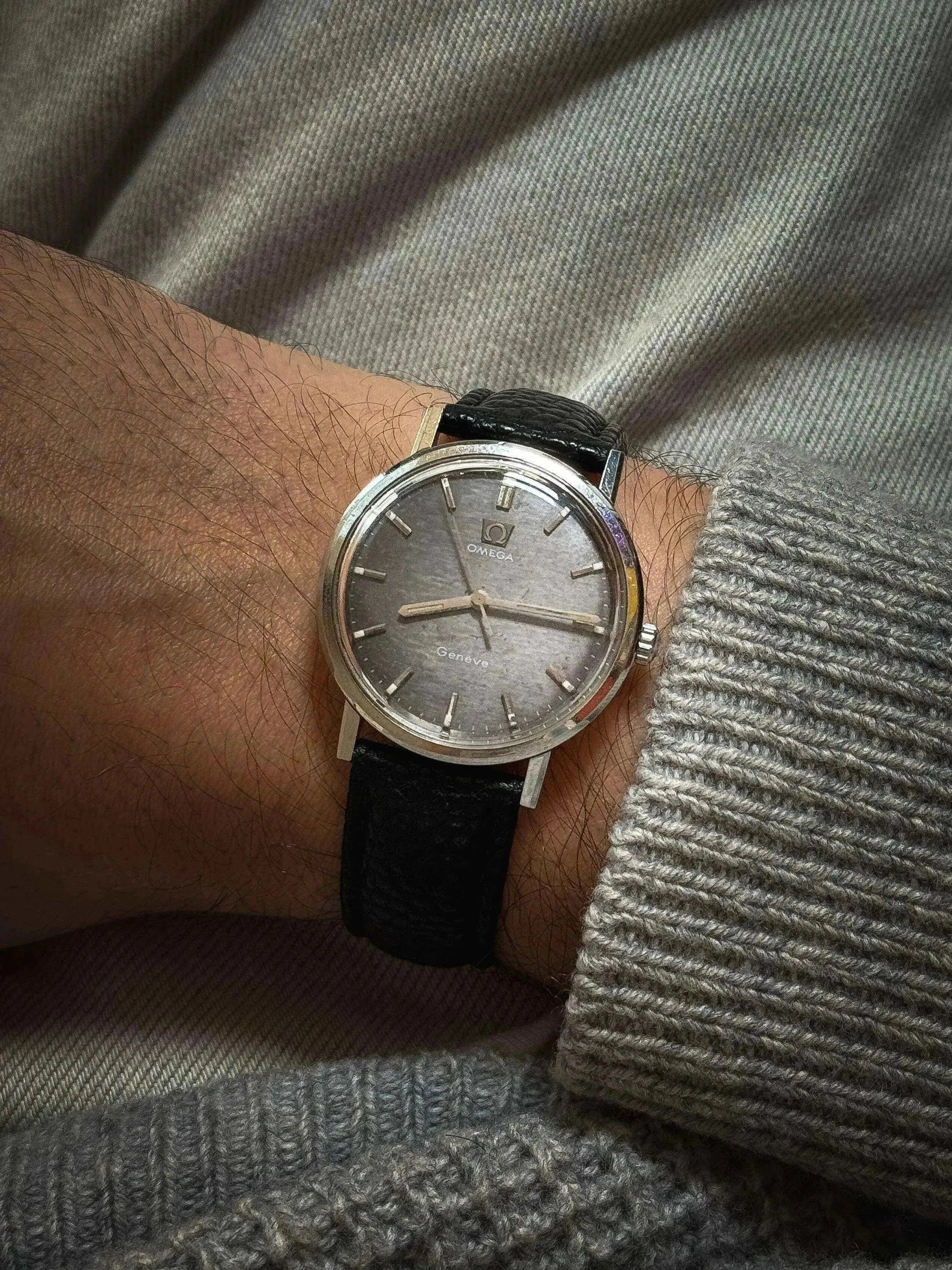 Omega - Genève Anthracite 131.019SP - 1960 - Atelier Victor Paris - Vintage Watch Shop Dubai