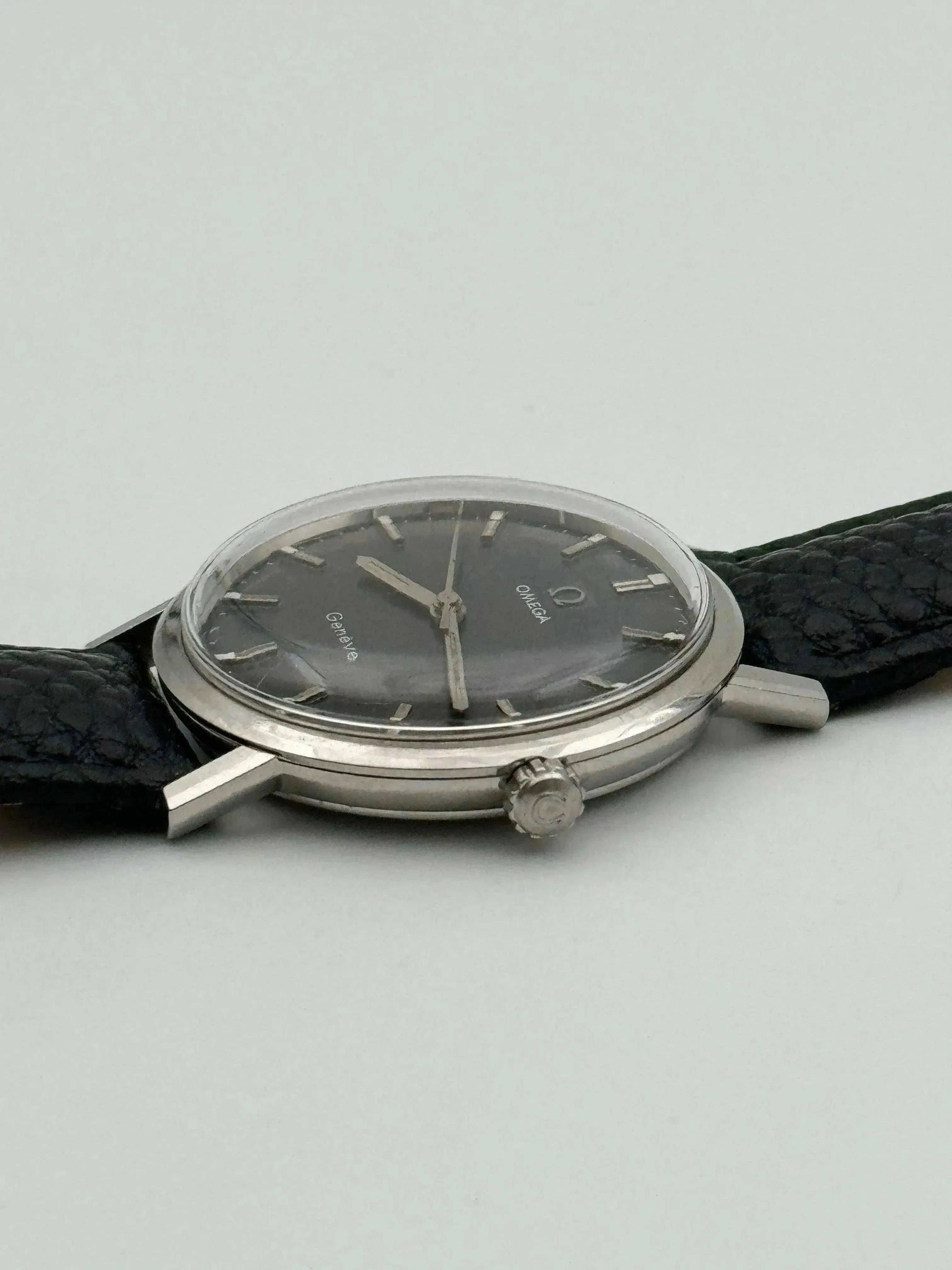 Omega - Genève Anthracite 131.019SP - 1960 - Atelier Victor - Vintage  Shop