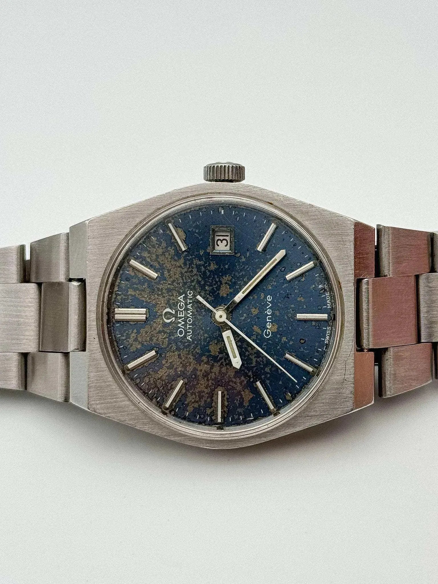 Omega - Genève Blue Patina - 1971 - Atelier Victor Paris - Vintage Watch Shop Dubai