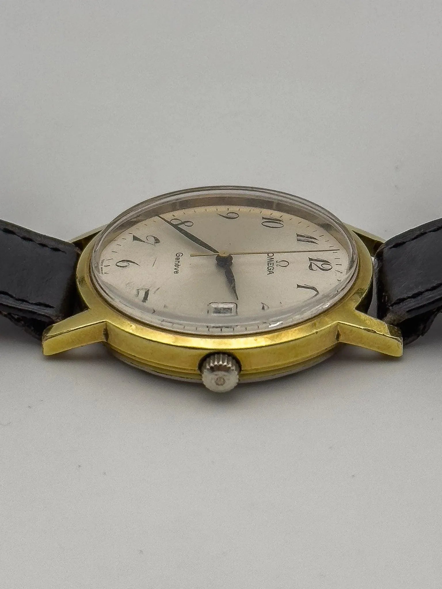Omega - Genève Breguet Numerals Plaqué or - 1972 - Atelier Victor Paris - Vintage Watch Shop Dubai