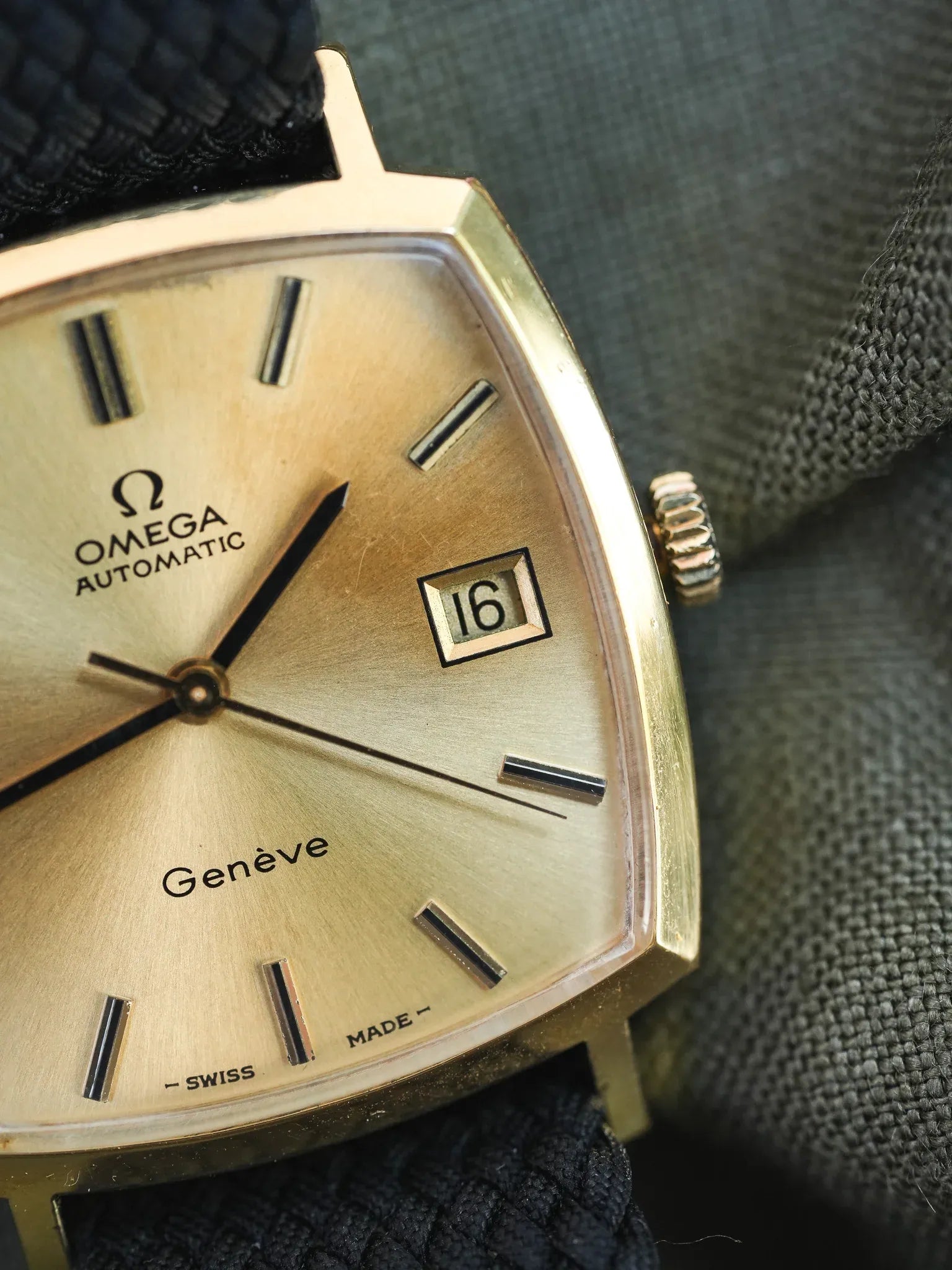 Omega - Genève Carré Plaqué or - 1973 - Atelier Victor