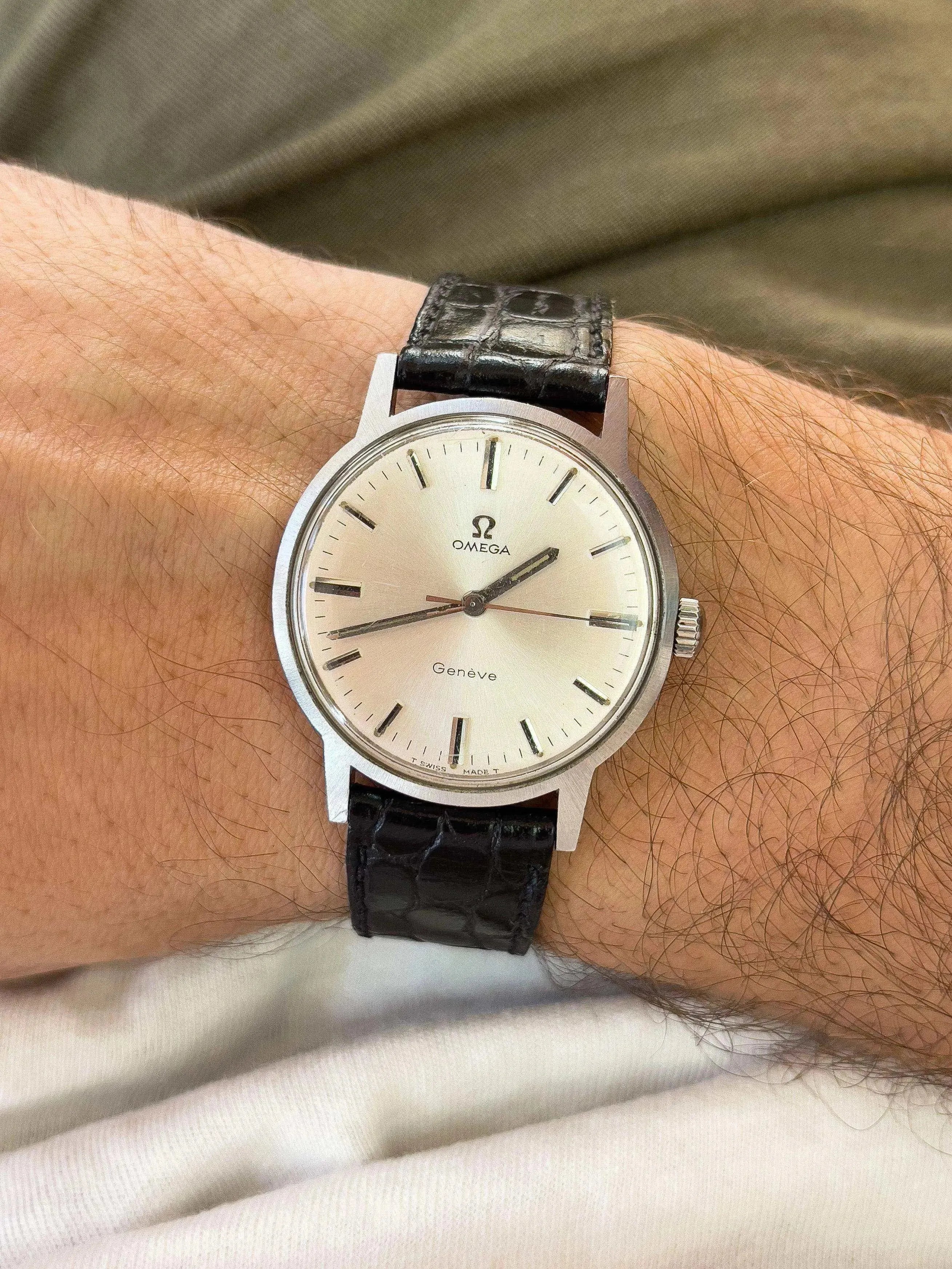 Omega - Genève Champagne Dial 35mm - 1969 - Atelier Victor Paris - Vintage Watch Shop Dubai