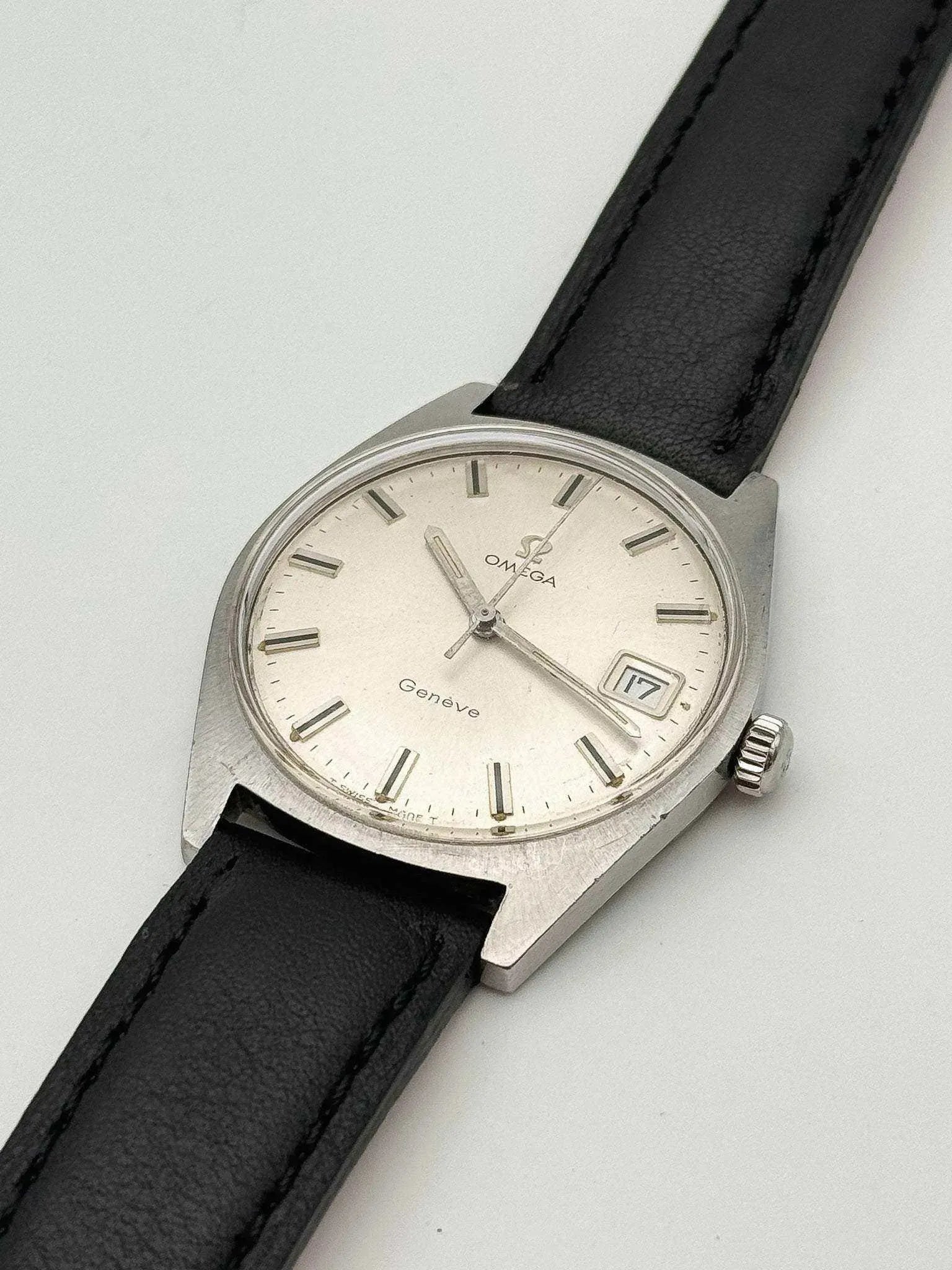 Omega - Genève Date Champagne - 1968 - Atelier Victor Paris - Vintage Watch Shop Dubai