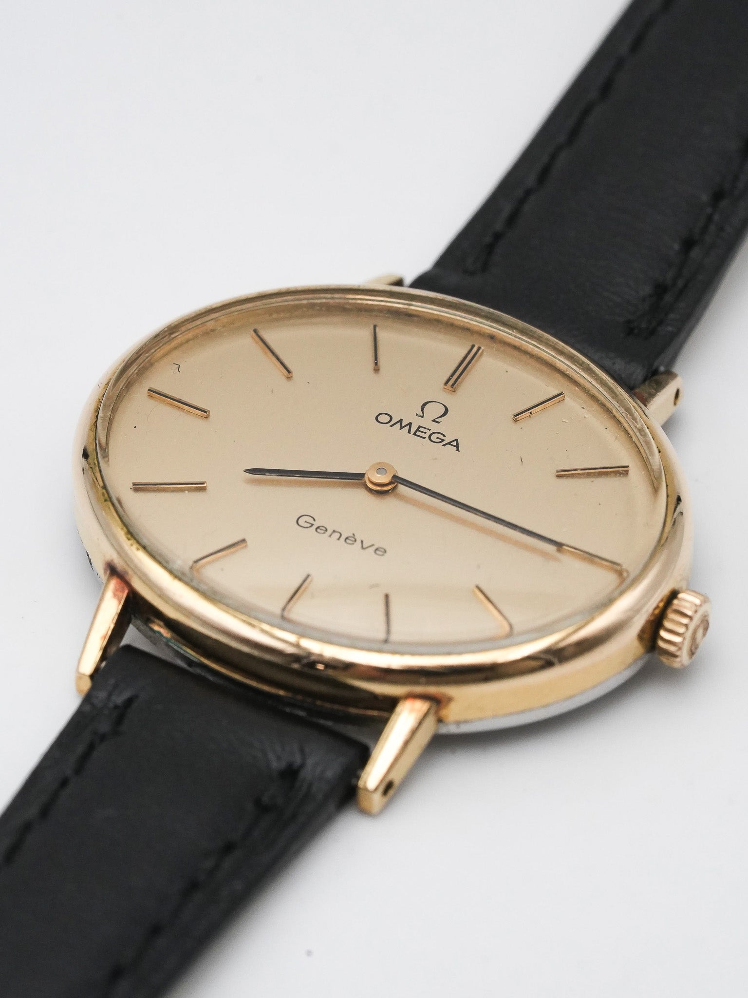 Omega - Genève Ellipse Horizontale Plaqué or - 1970s - Atelier Victor - Vintage  Shop